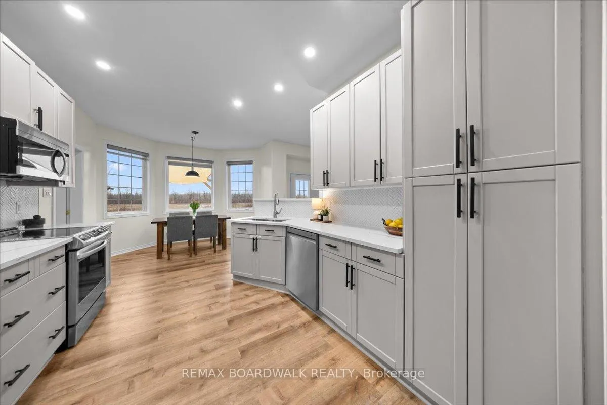 Photo 14 of 8044 Craig Farm Drive, Ottawa, Metcalfe — HOMEH