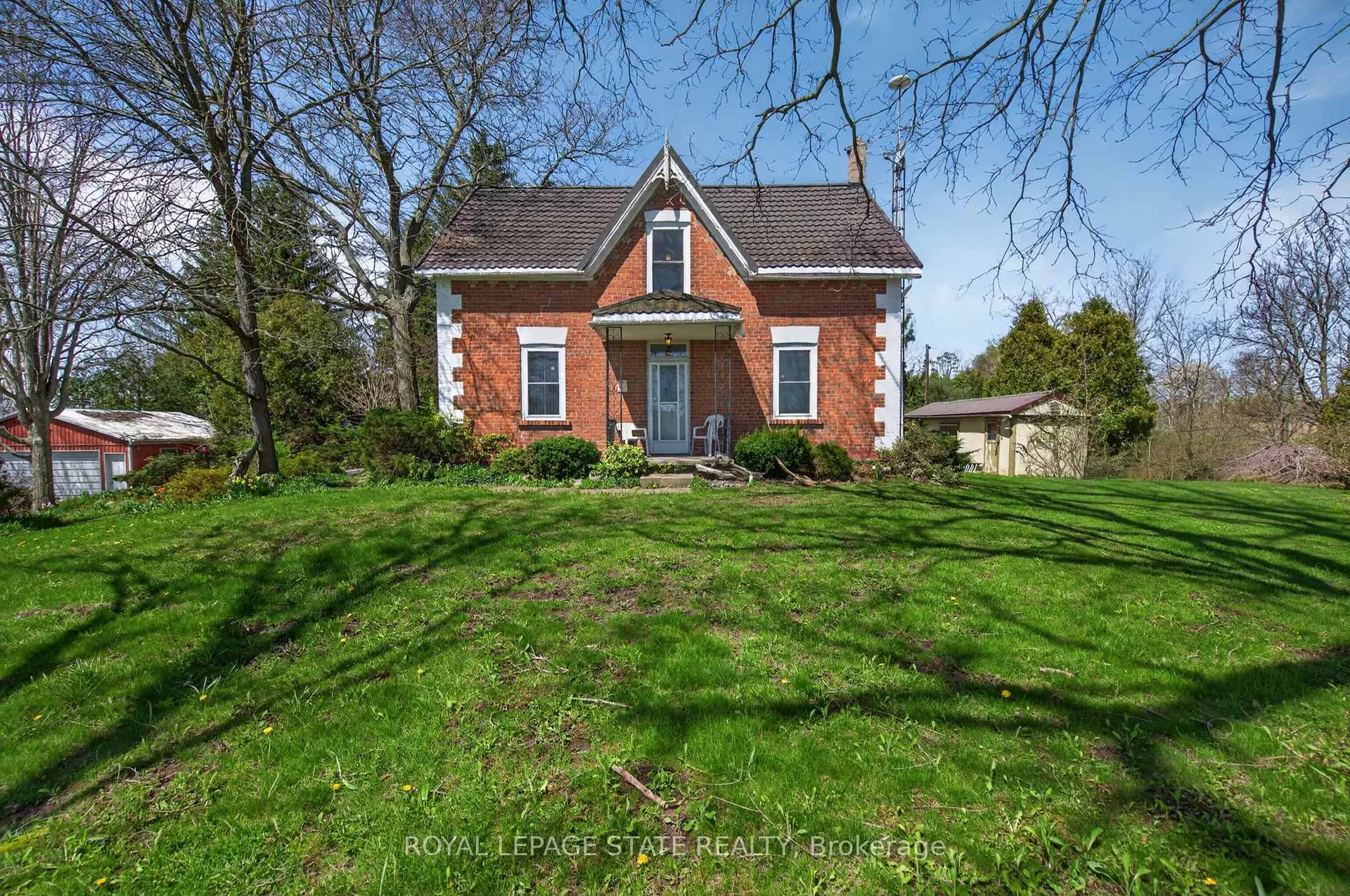 Photo 4 of 8011 Leeming Road, Hamilton, Rural Glanbrook — HOMEH