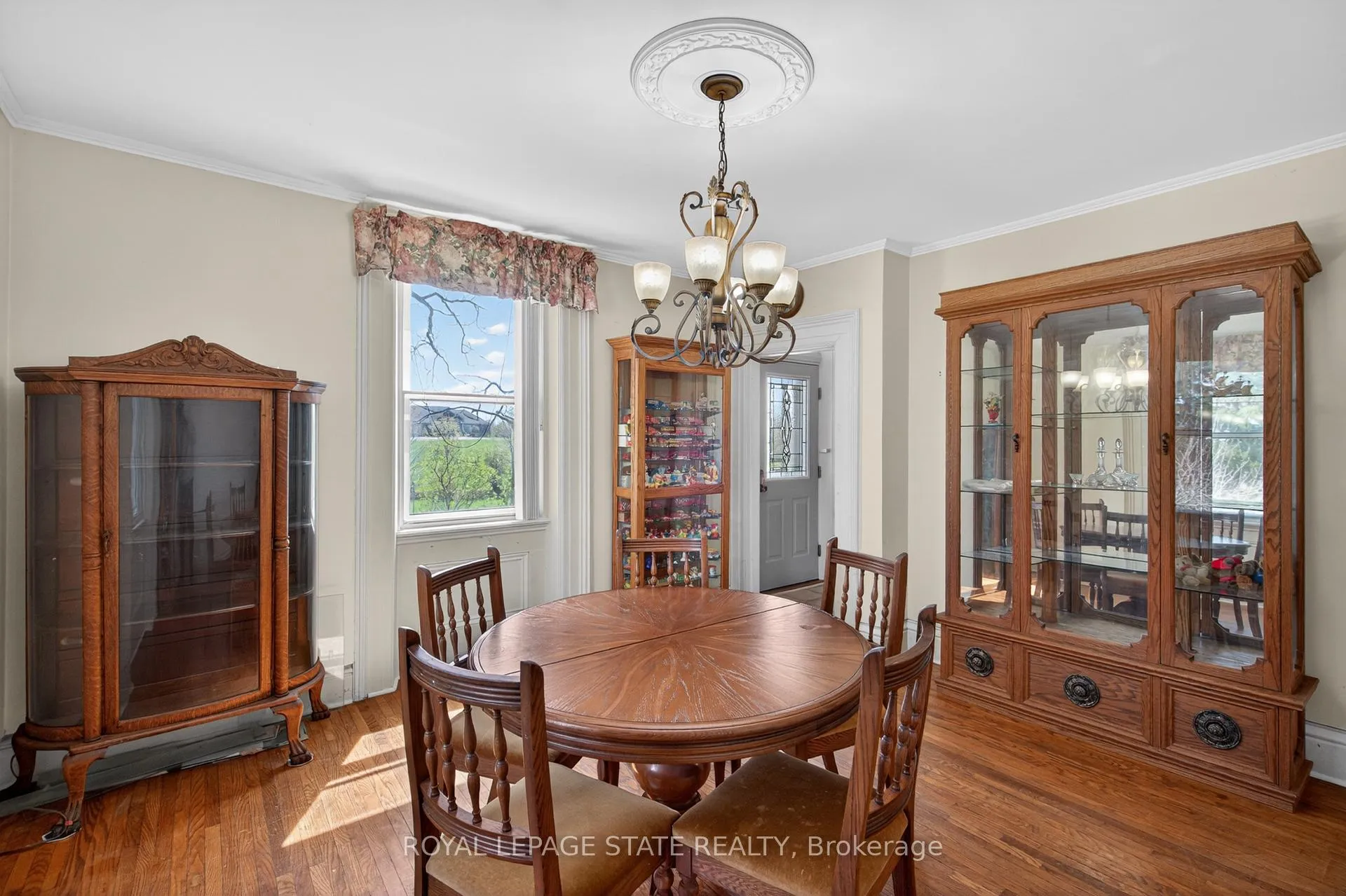 Photo 9 of 8011 Leeming Road, Hamilton, Rural Glanbrook — HOMEH