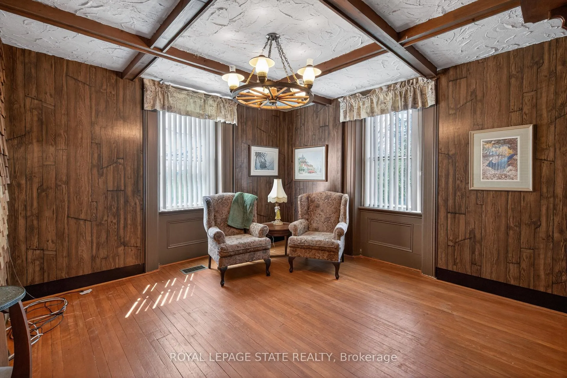 Photo 10 of 8011 Leeming Road, Hamilton, Rural Glanbrook — HOMEH