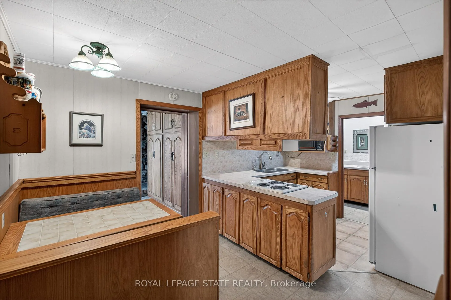 Photo 16 of 8011 Leeming Road, Hamilton, Rural Glanbrook — HOMEH