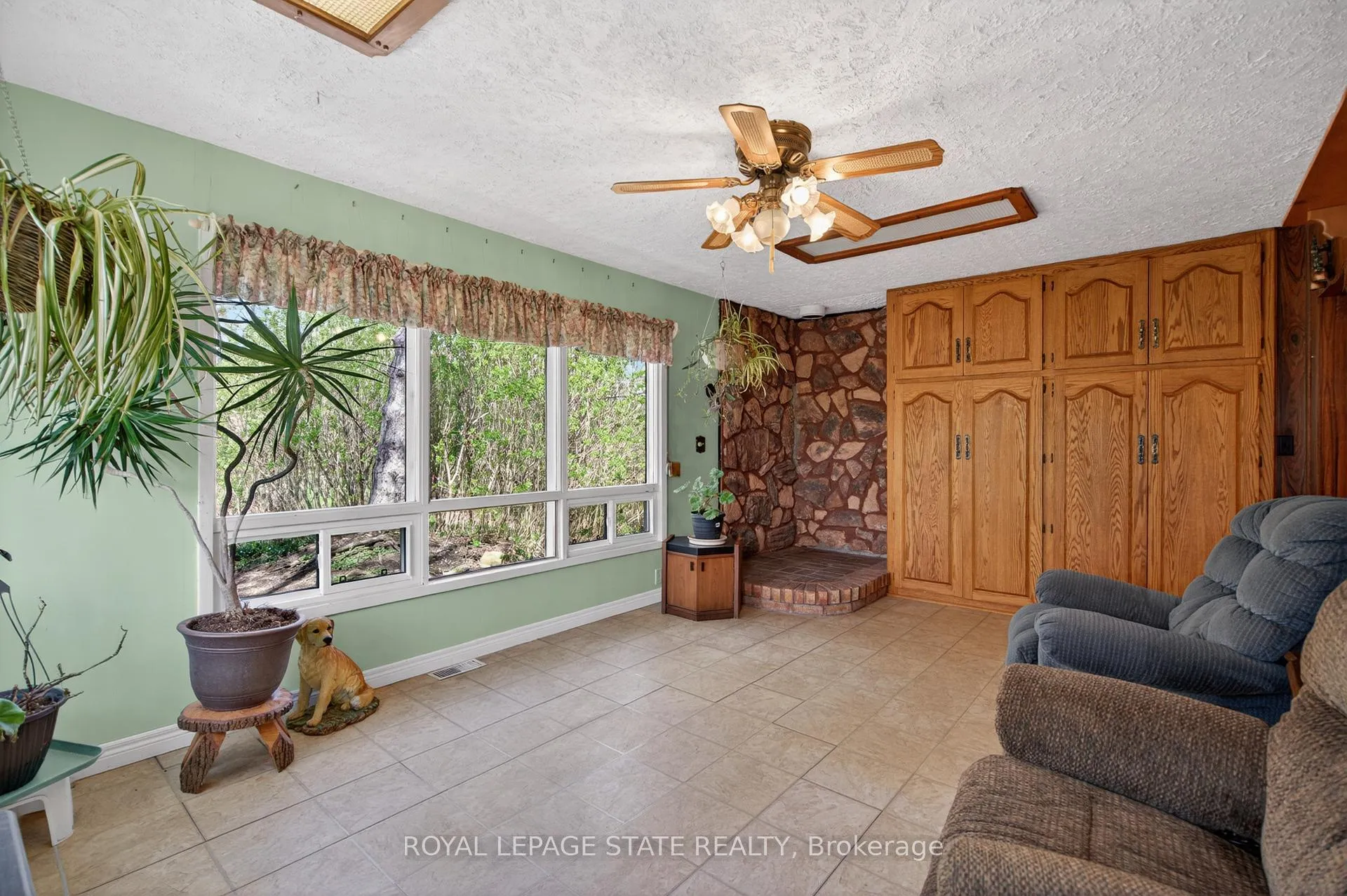 Photo 19 of 8011 Leeming Road, Hamilton, Rural Glanbrook — HOMEH