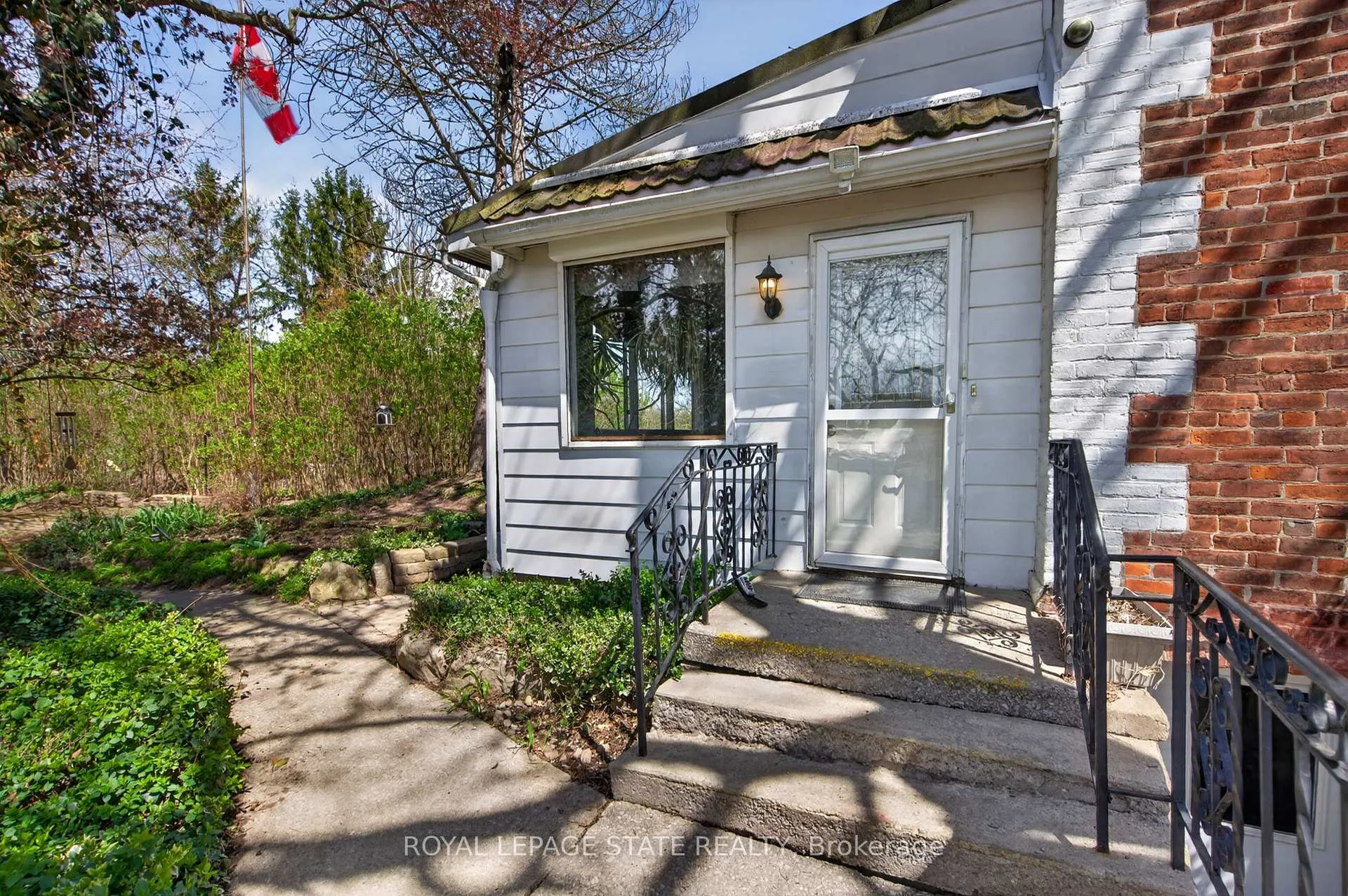 Photo 32 of 8011 Leeming Road, Hamilton, Rural Glanbrook — HOMEH