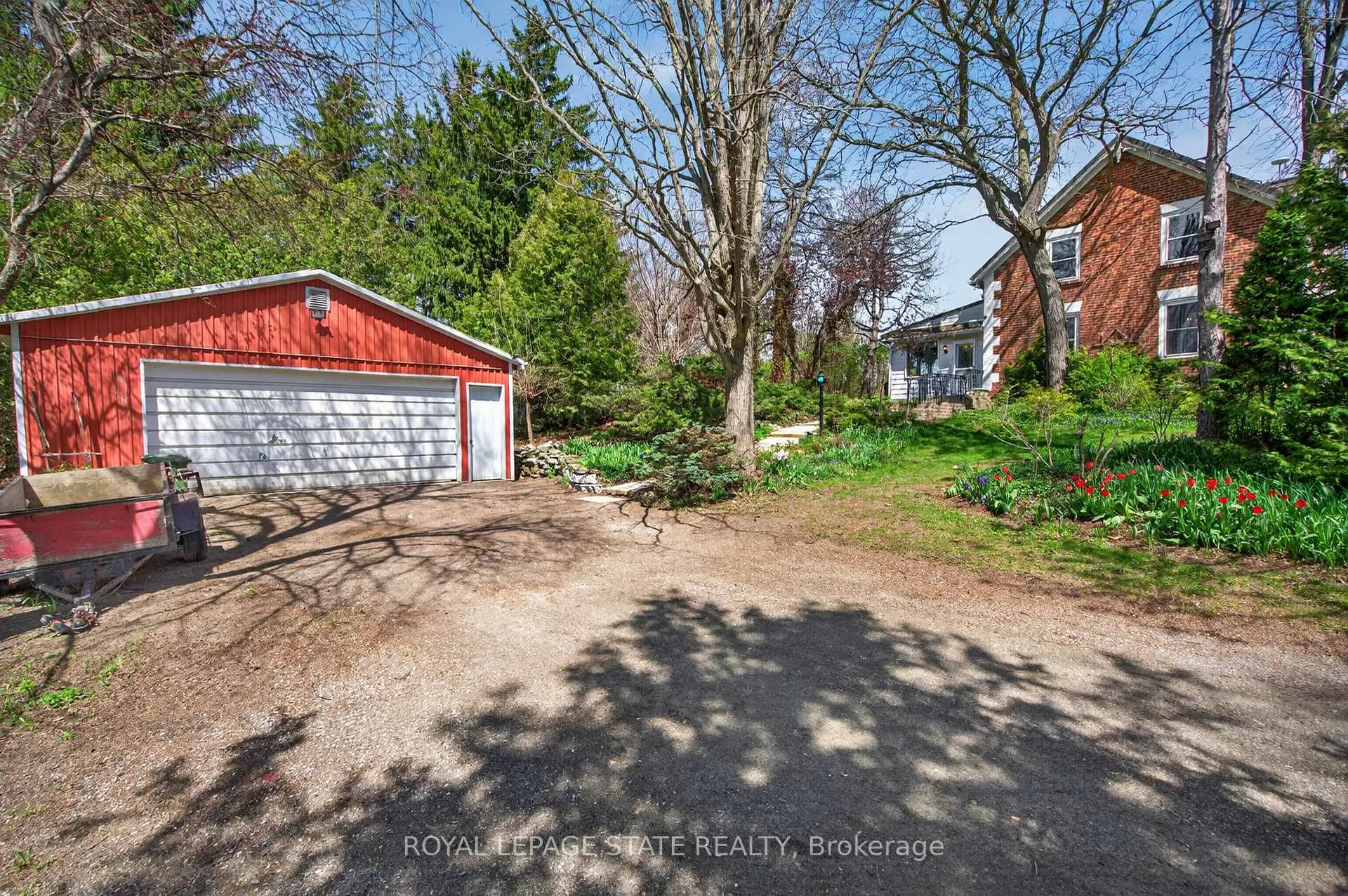 Photo 33 of 8011 Leeming Road, Hamilton, Rural Glanbrook — HOMEH