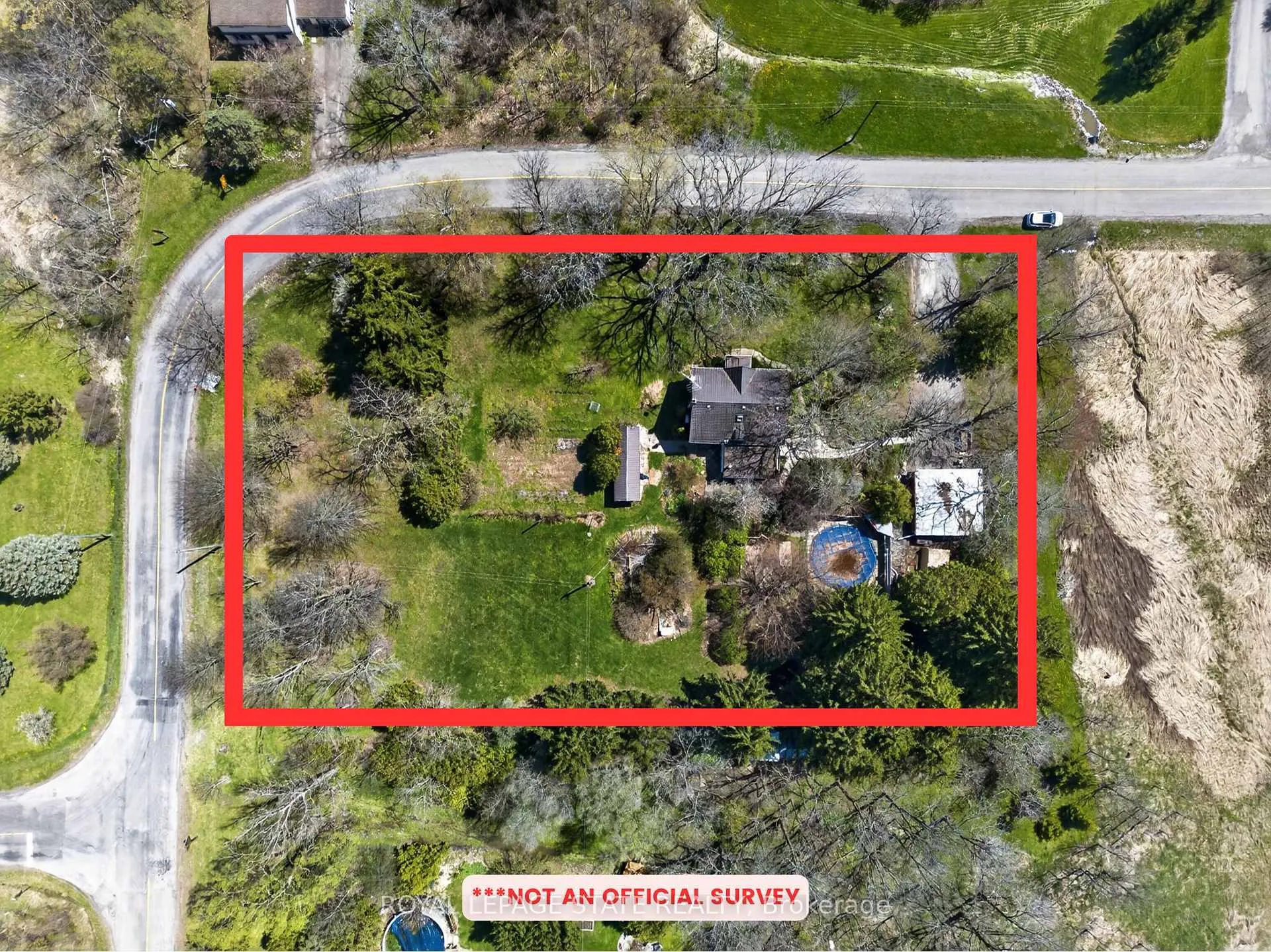 Photo 42 of 8011 Leeming Road, Hamilton, Rural Glanbrook — HOMEH