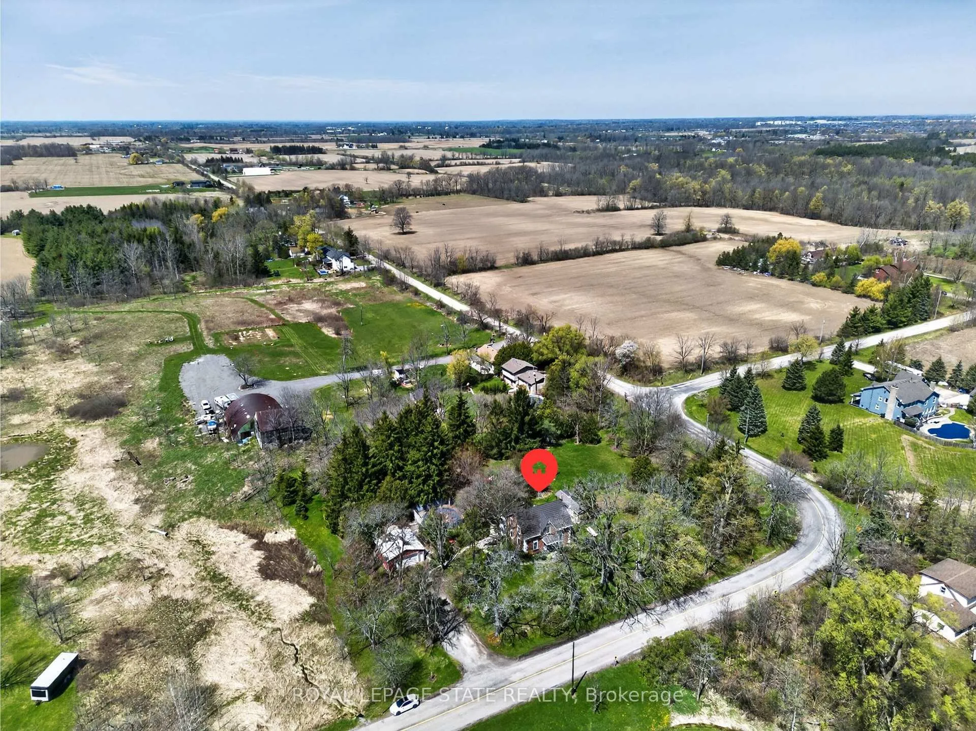 Photo 47 of 8011 Leeming Road, Hamilton, Rural Glanbrook — HOMEH