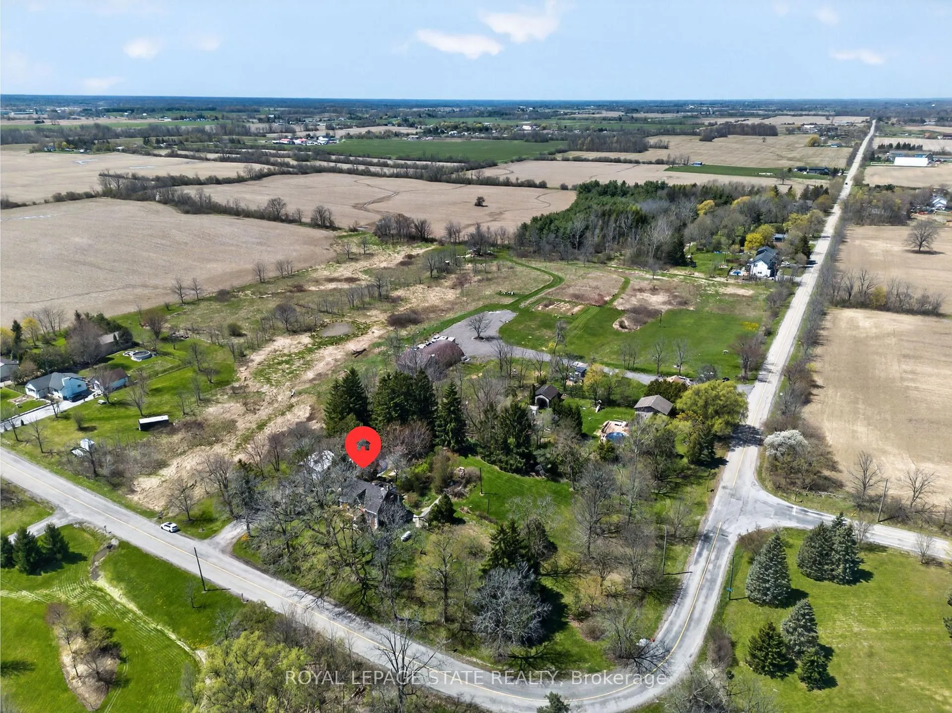 Photo 48 of 8011 Leeming Road, Hamilton, Rural Glanbrook — HOMEH