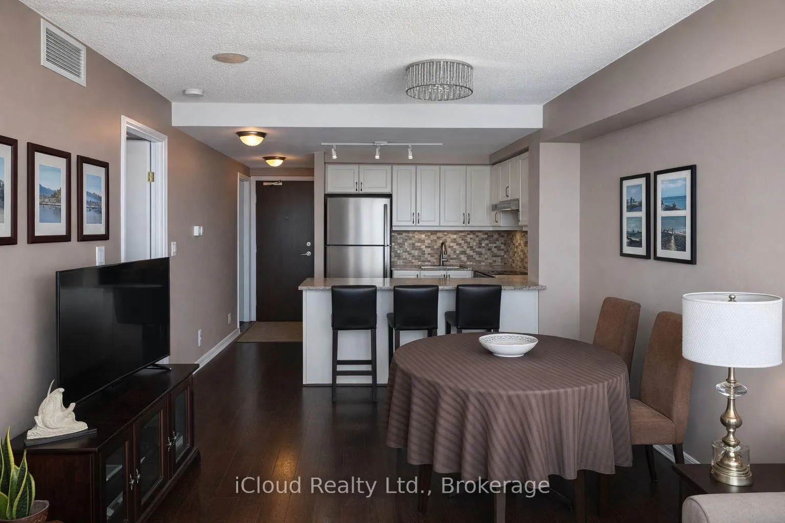 Photo 7 of Unit 1406, 9 George Street N, Brampton, Downtown Brampton — HOMEH