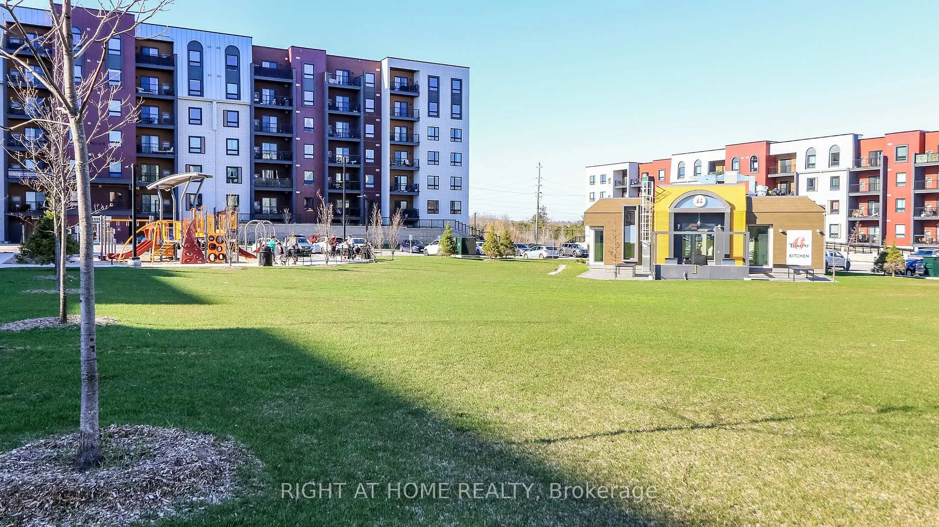 Photo 5 of Unit 510, 5 Chef Lane, Barrie, Rural Barrie Southeast — HOMEH