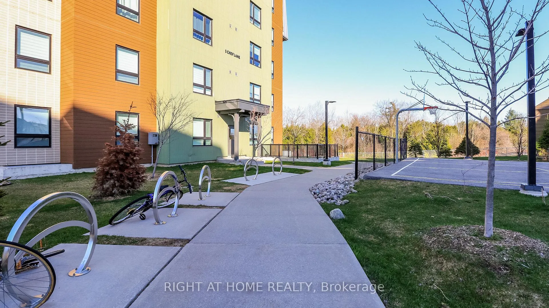Photo 7 of Unit 510, 5 Chef Lane, Barrie, Rural Barrie Southeast — HOMEH