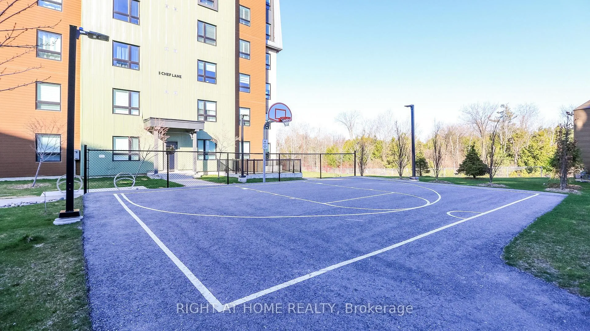 Photo 8 of Unit 510, 5 Chef Lane, Barrie, Rural Barrie Southeast — HOMEH