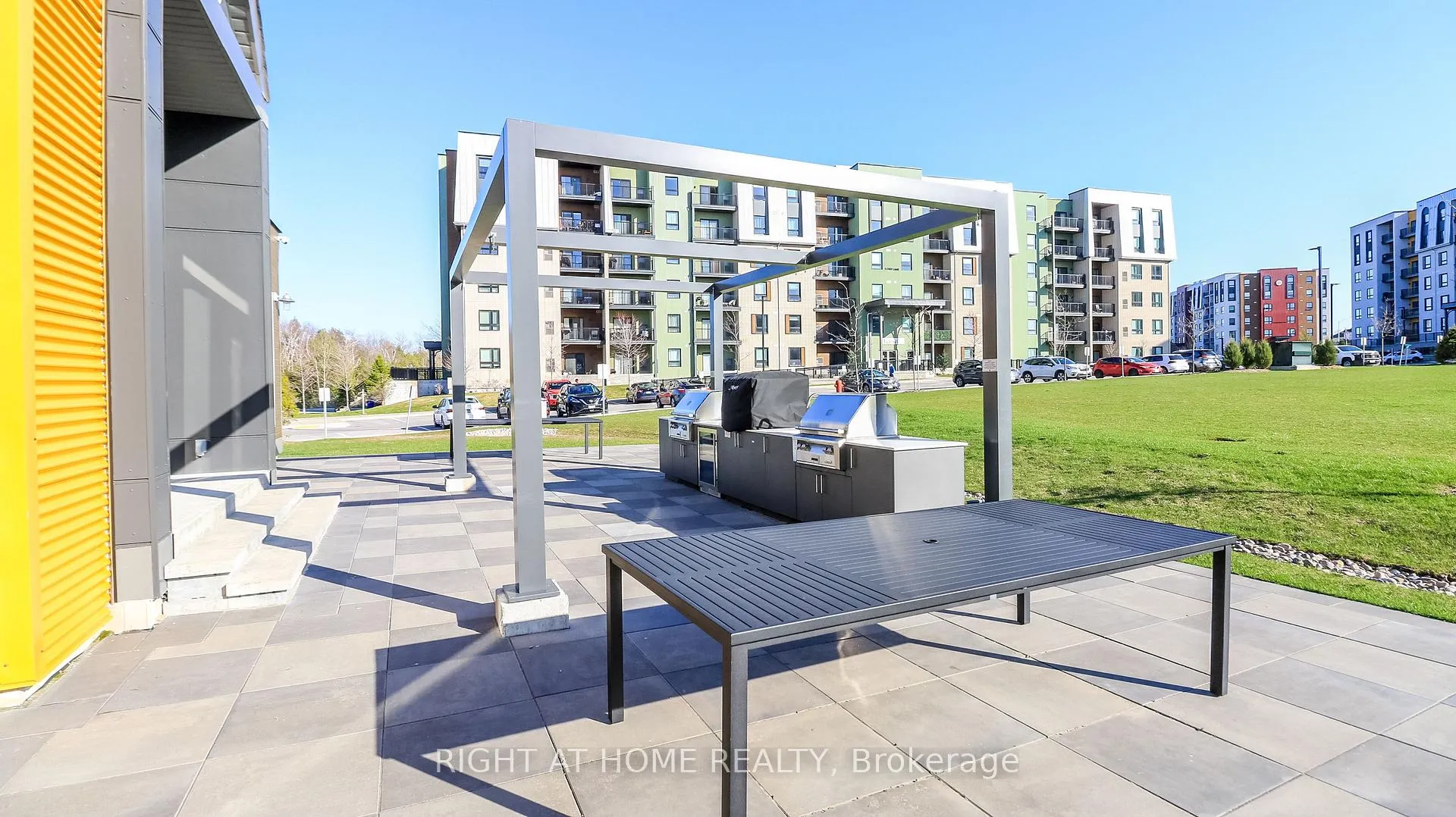 Photo 15 of Unit 510, 5 Chef Lane, Barrie, Rural Barrie Southeast — HOMEH