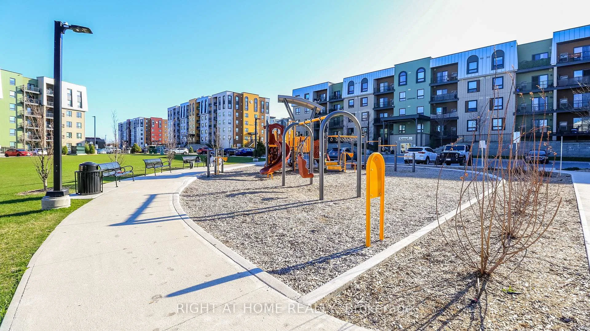 Photo 17 of Unit 510, 5 Chef Lane, Barrie, Rural Barrie Southeast — HOMEH