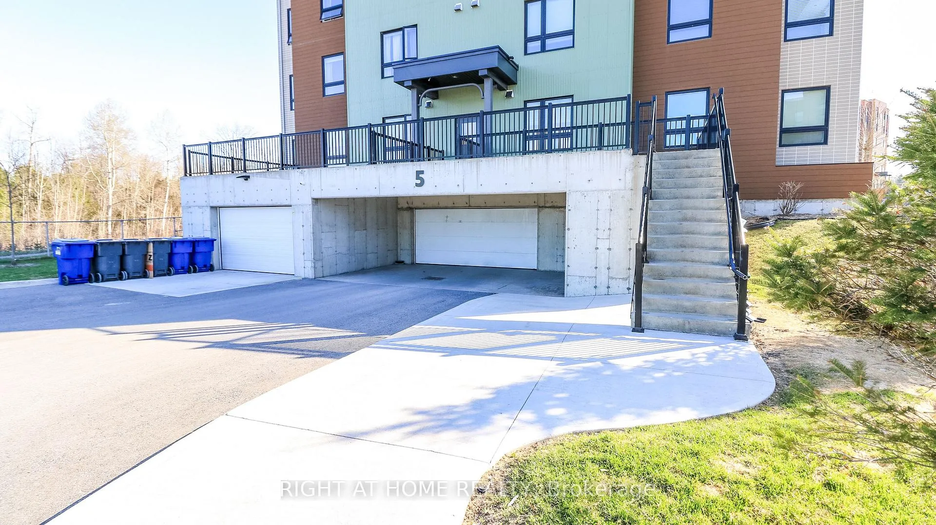 Photo 19 of Unit 510, 5 Chef Lane, Barrie, Rural Barrie Southeast — HOMEH