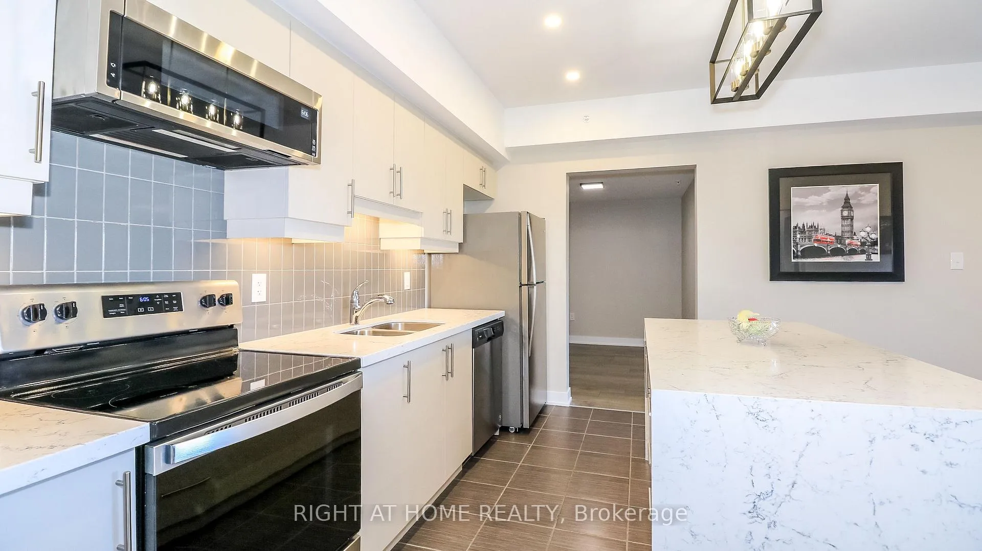 Photo 21 of Unit 510, 5 Chef Lane, Barrie, Rural Barrie Southeast — HOMEH