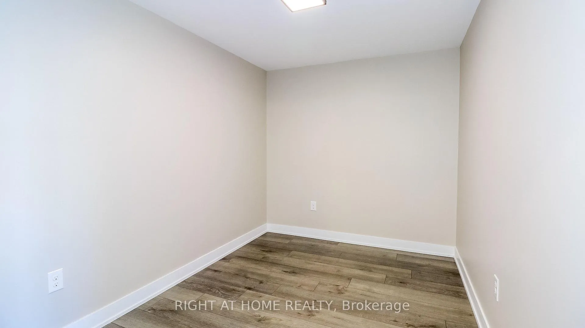 Photo 24 of Unit 510, 5 Chef Lane, Barrie, Rural Barrie Southeast — HOMEH