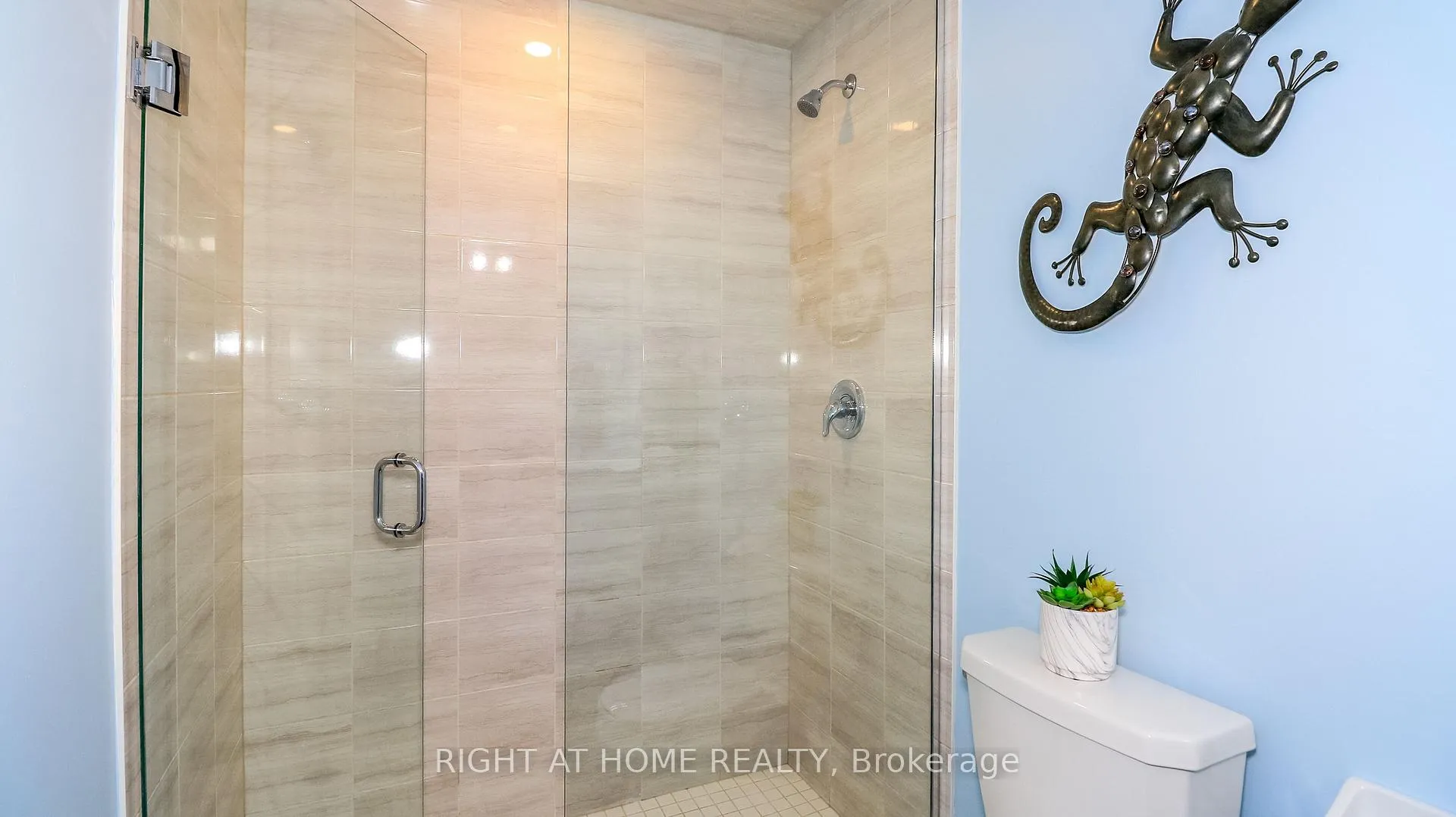 Photo 33 of Unit 510, 5 Chef Lane, Barrie, Rural Barrie Southeast — HOMEH