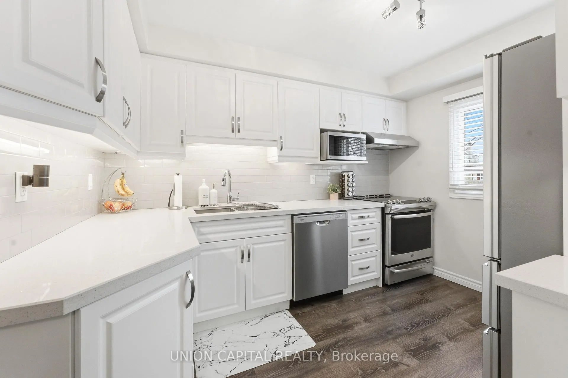 Photo 4 of Unit 50, 72 Adelaide Street, Barrie, Allandale — HOMEH