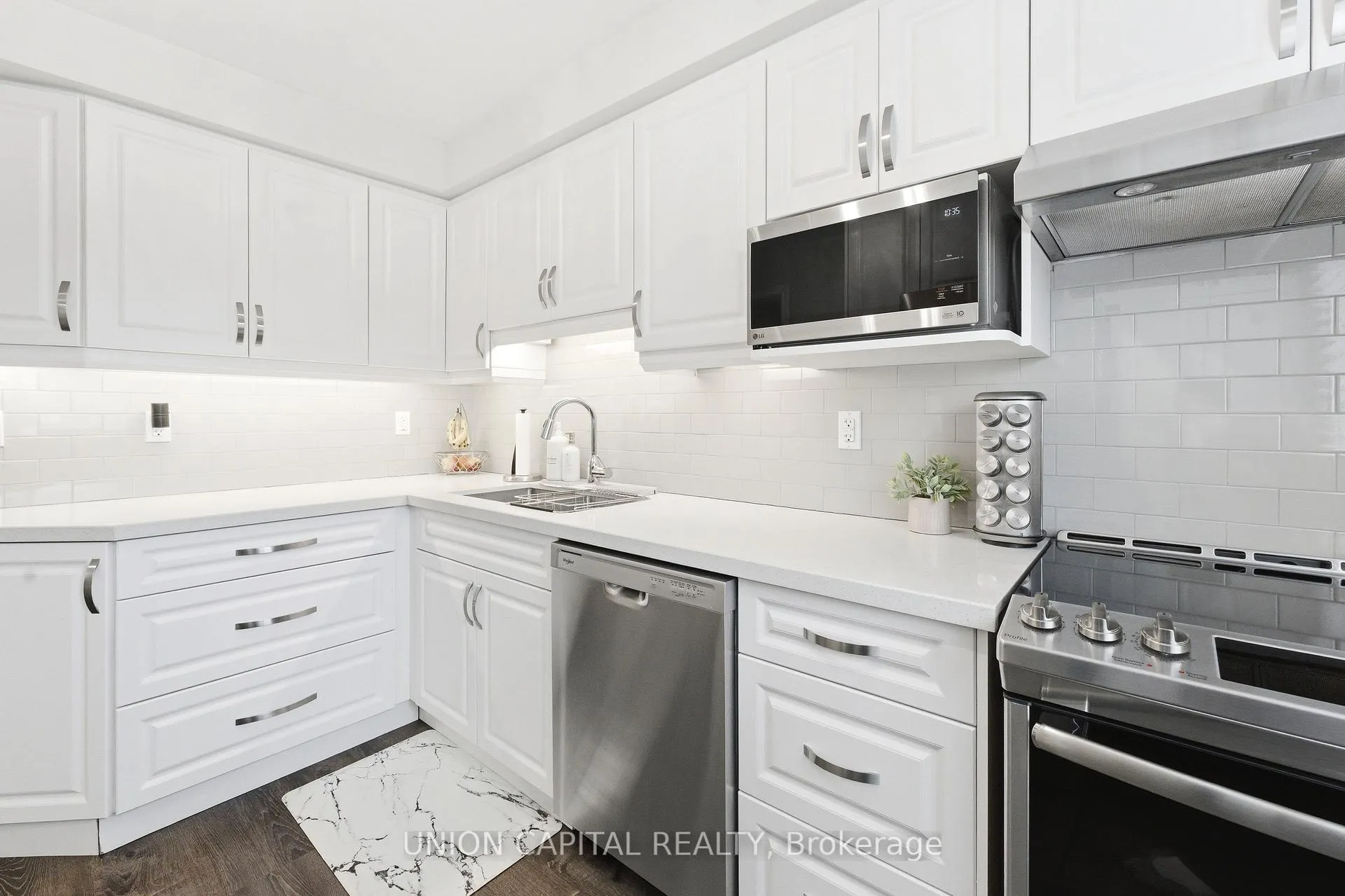 Photo 7 of Unit 50, 72 Adelaide Street, Barrie, Allandale — HOMEH