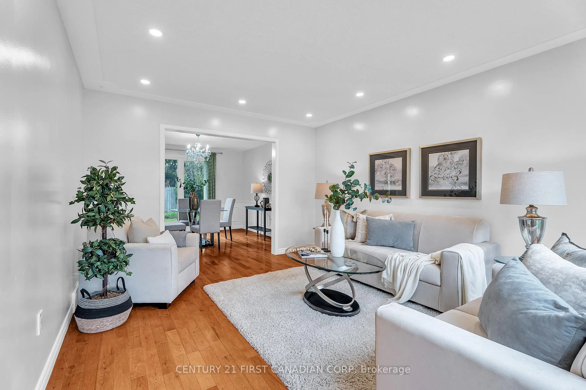 Photo 9 of 814 Grenfell Drive, London, North C — HOMEH