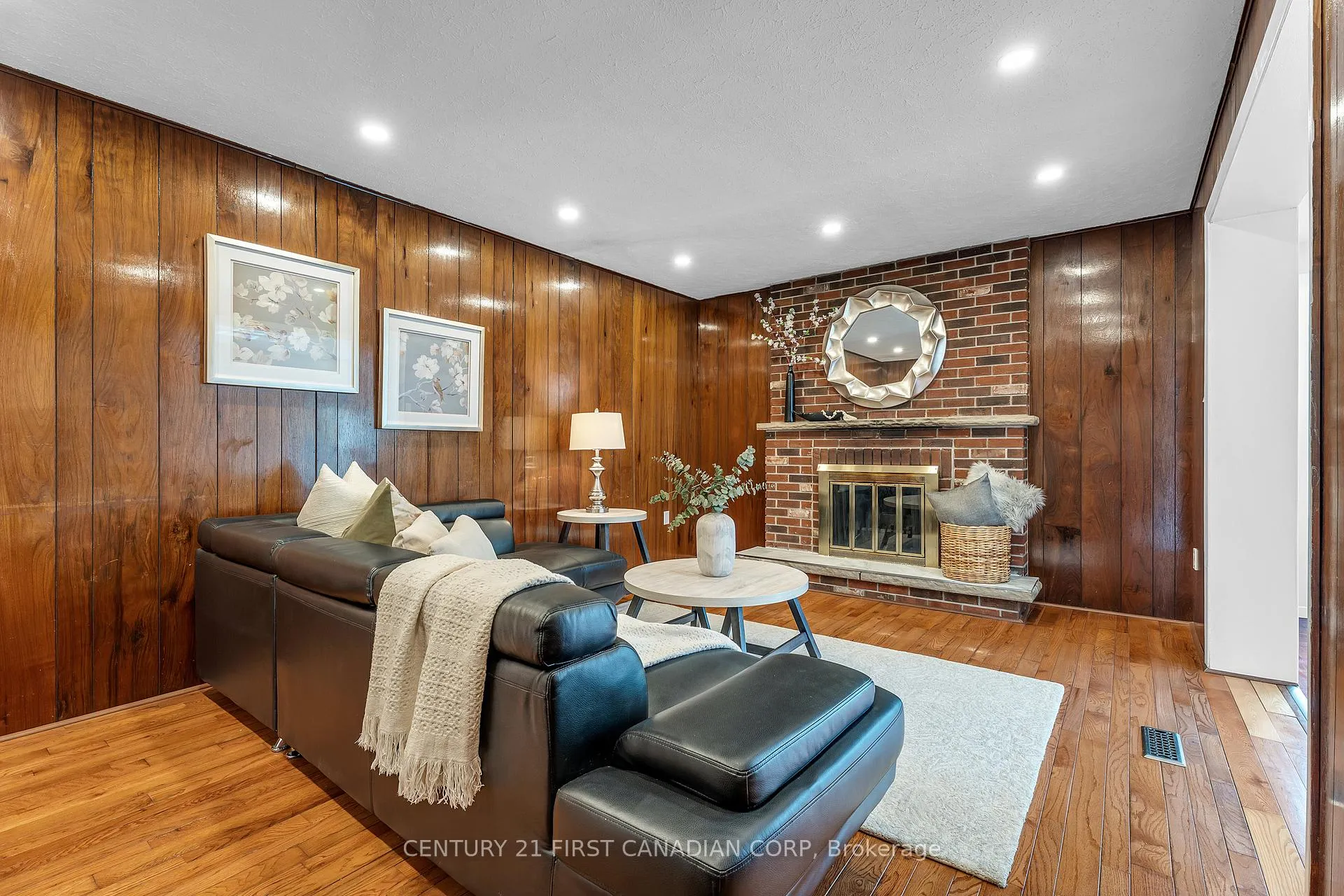 Photo 19 of 814 Grenfell Drive, London, North C — HOMEH
