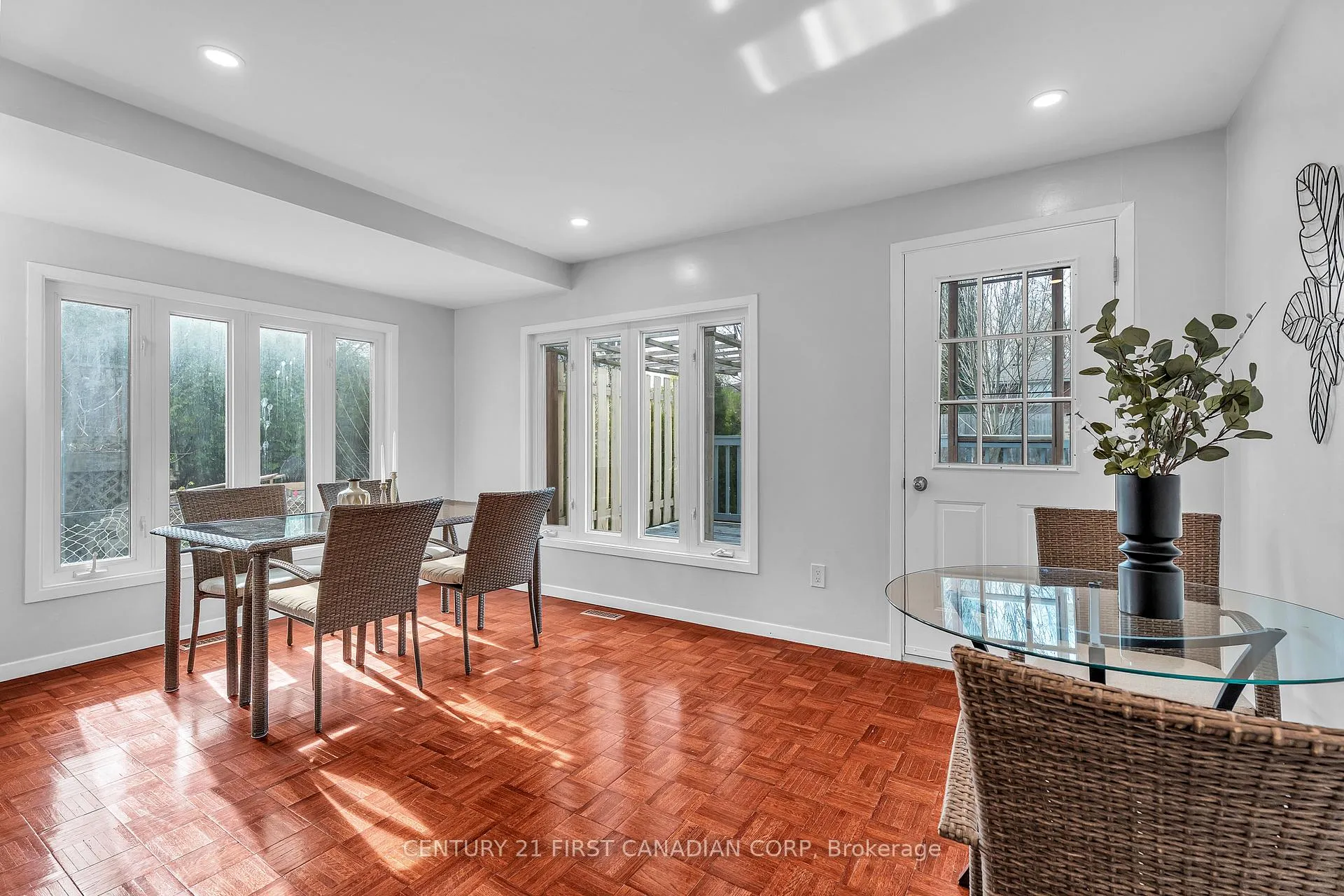 Photo 22 of 814 Grenfell Drive, London, North C — HOMEH