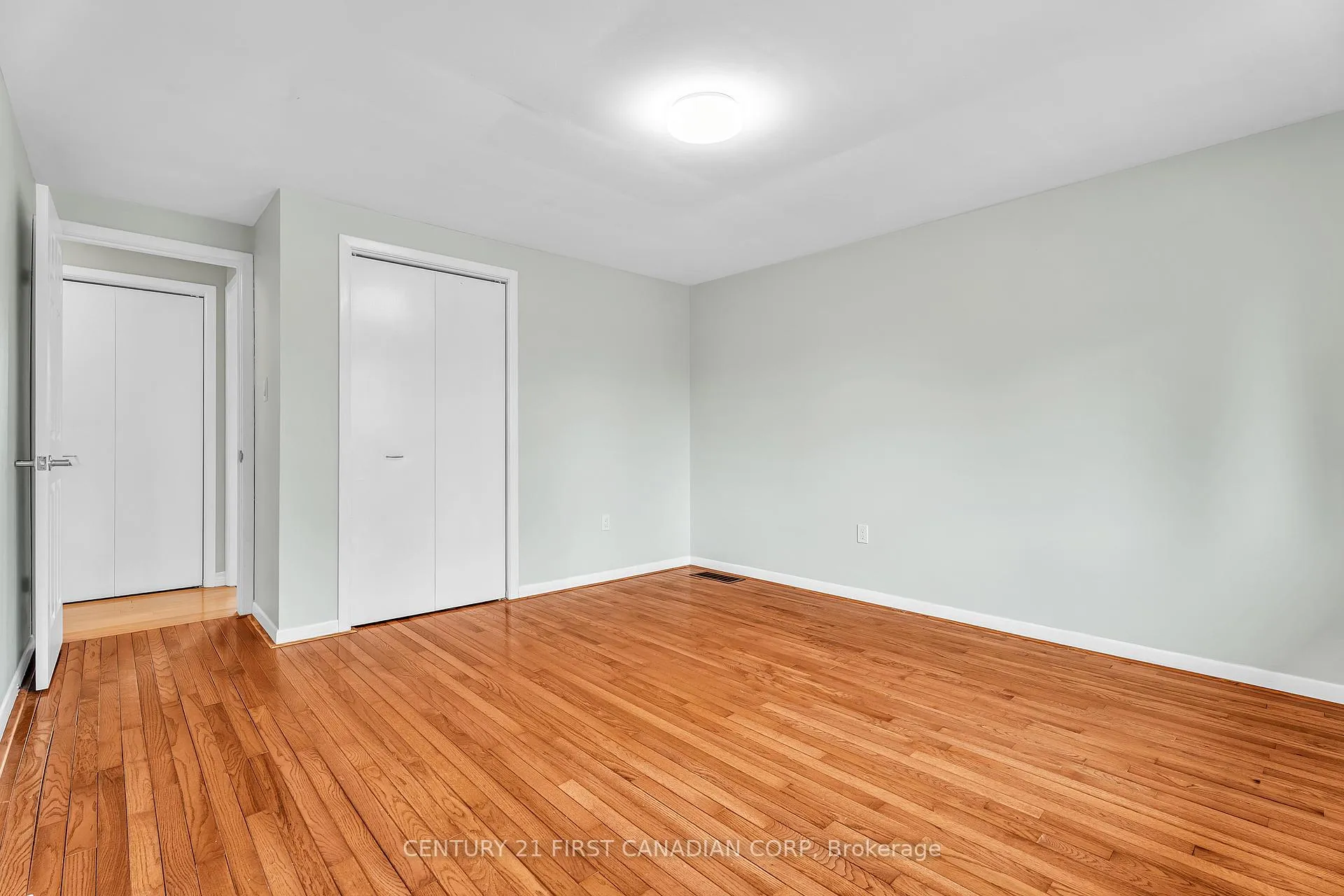 Photo 35 of 814 Grenfell Drive, London, North C — HOMEH
