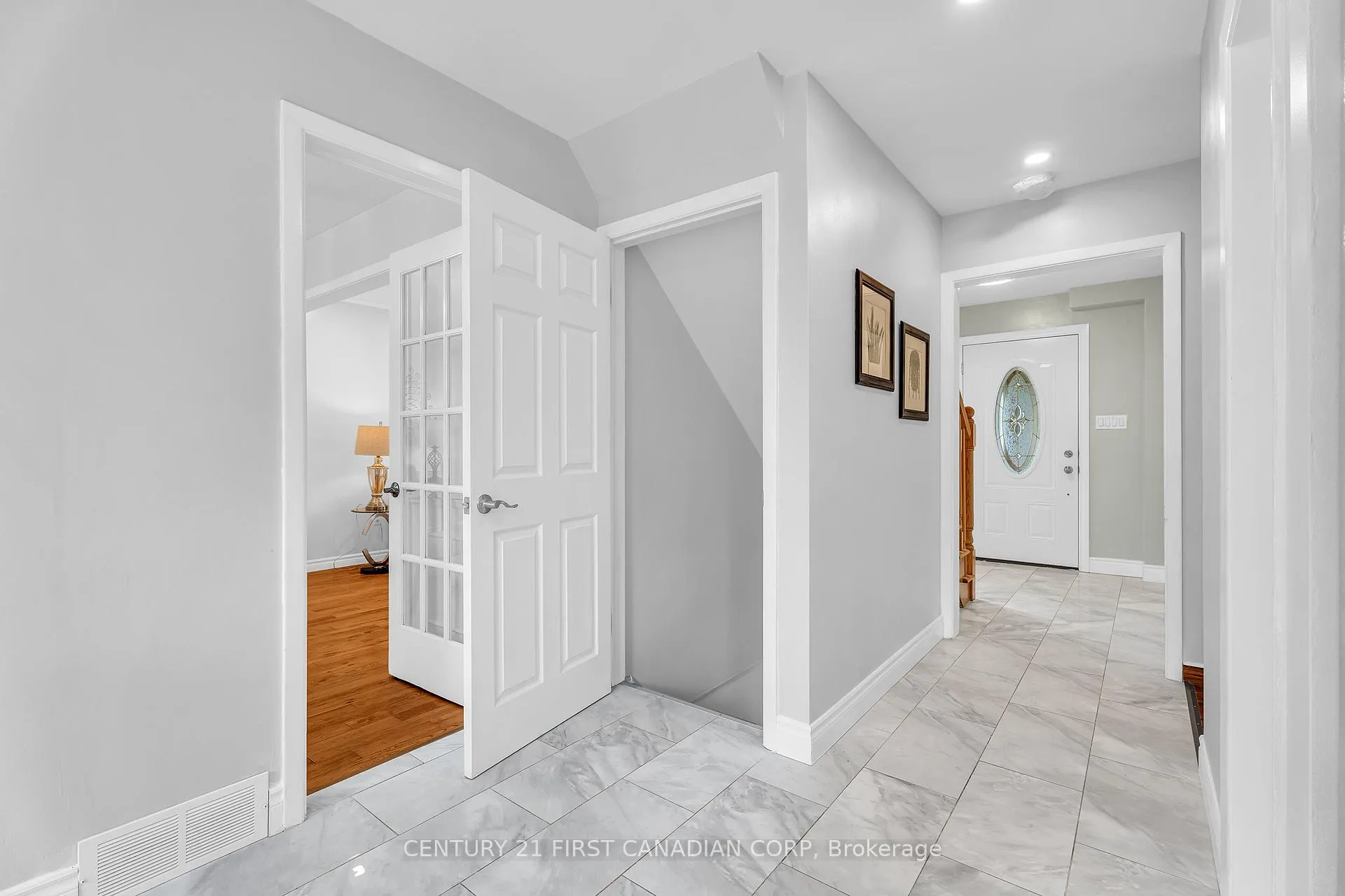 Photo 36 of 814 Grenfell Drive, London, North C — HOMEH