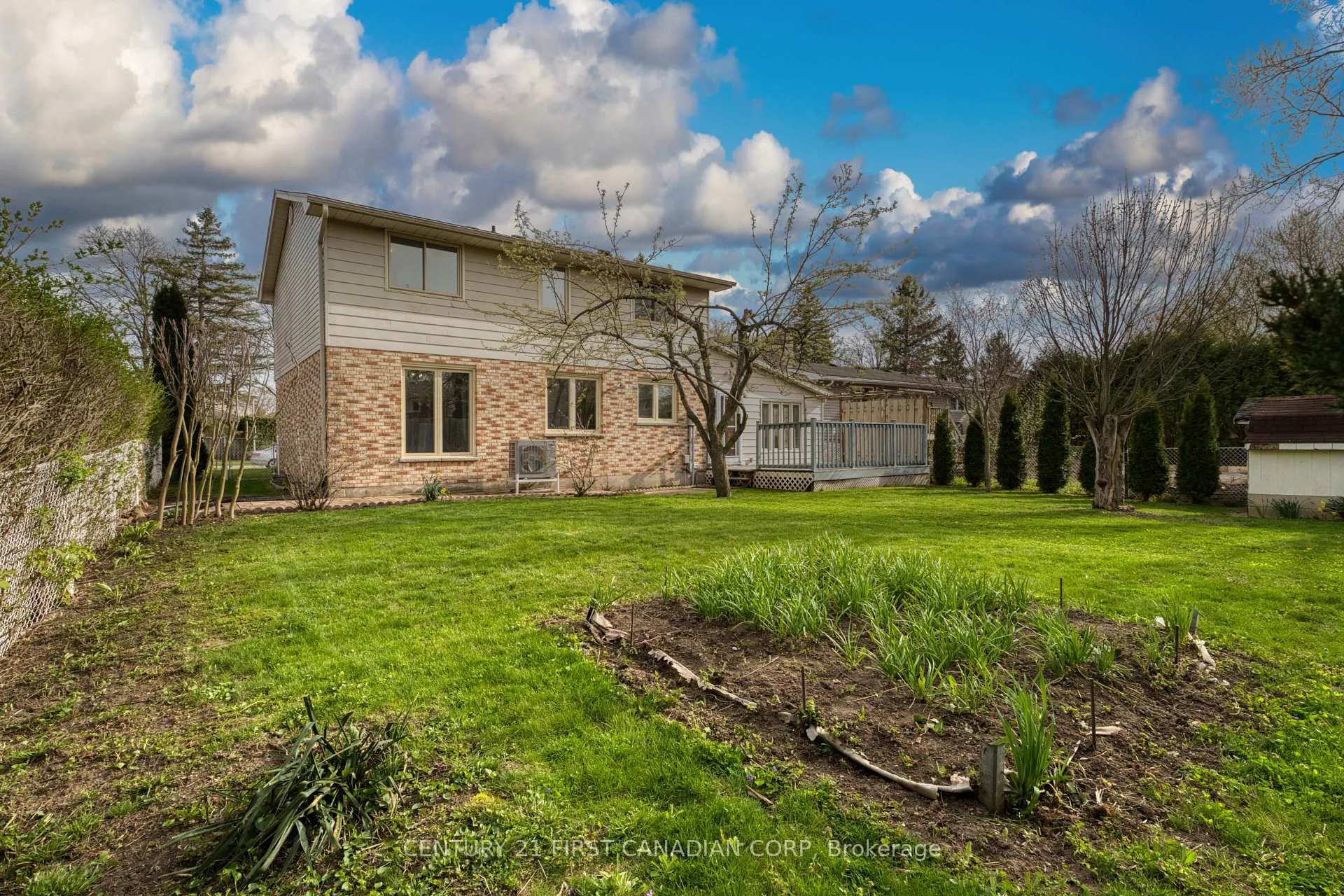 Photo 46 of 814 Grenfell Drive, London, North C — HOMEH