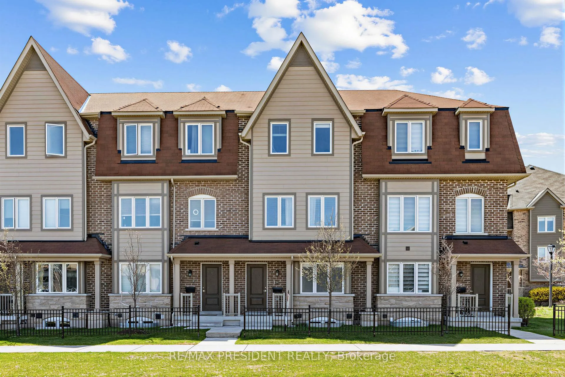 Photo 1 of Unit 14, 50 Edinburgh Drive, Brampton, Bram West — HOMEH
