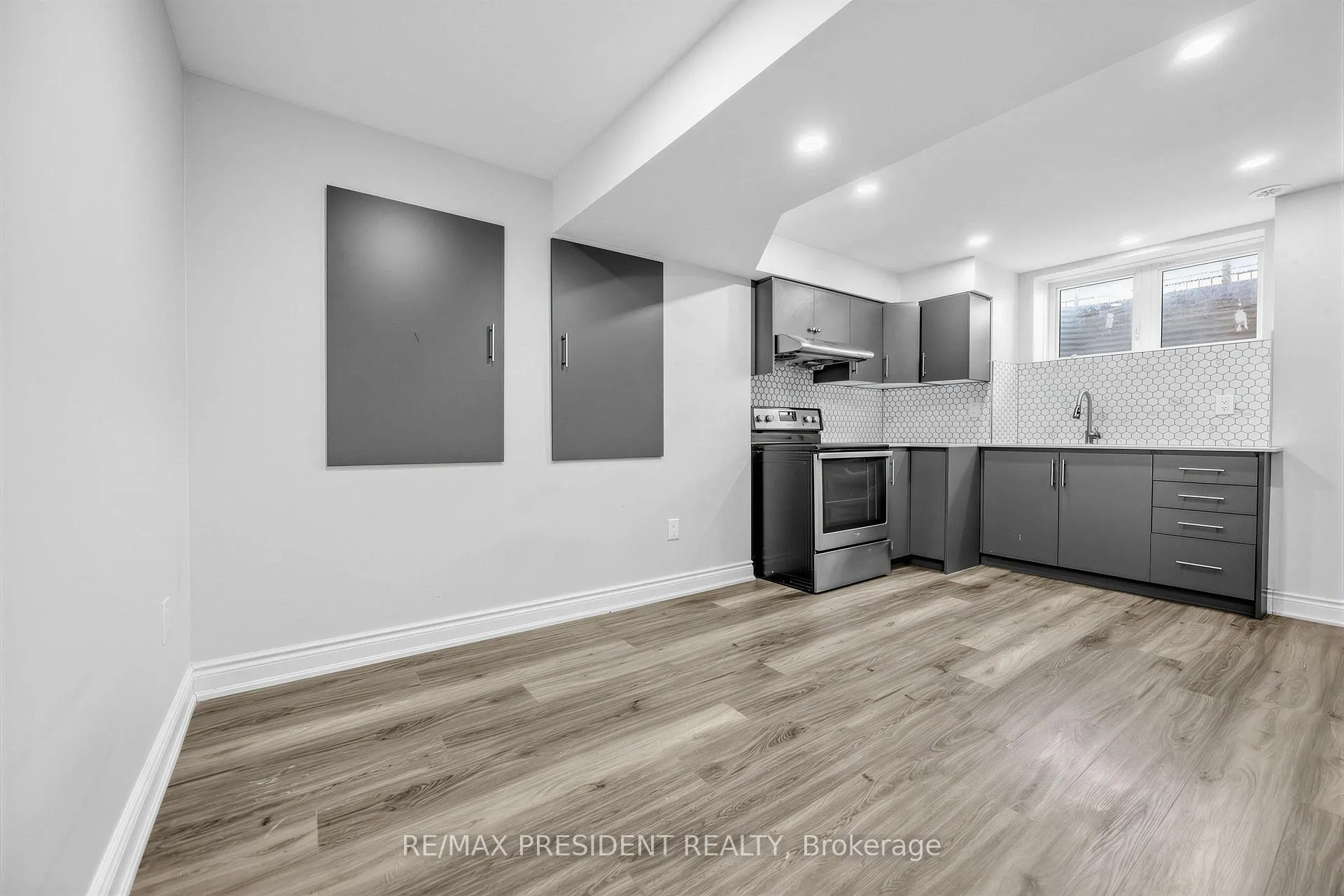Photo 7 of Unit 14, 50 Edinburgh Drive, Brampton, Bram West — HOMEH