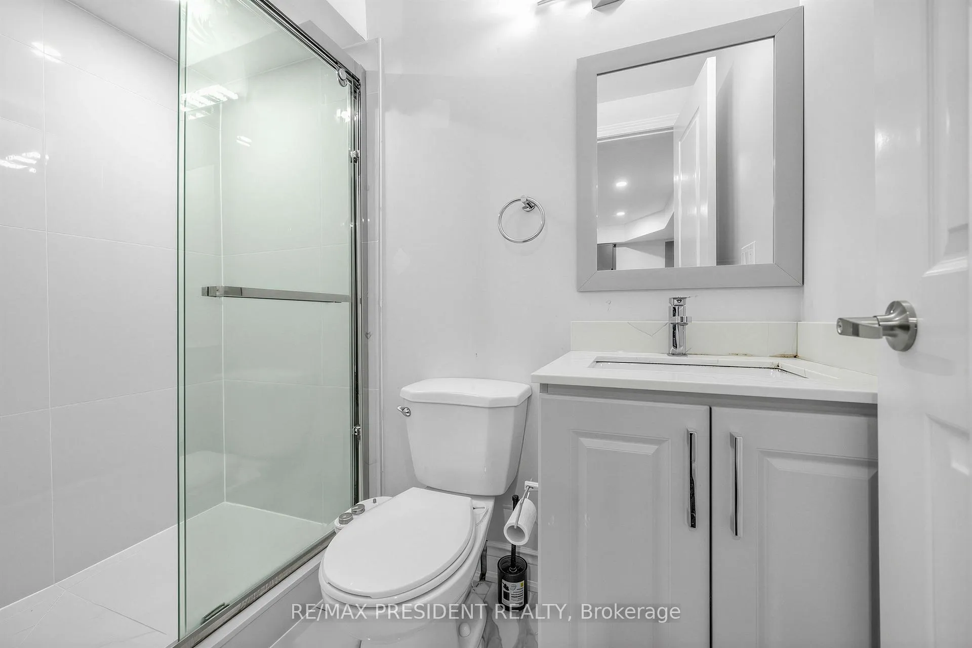 Photo 11 of Unit 14, 50 Edinburgh Drive, Brampton, Bram West — HOMEH