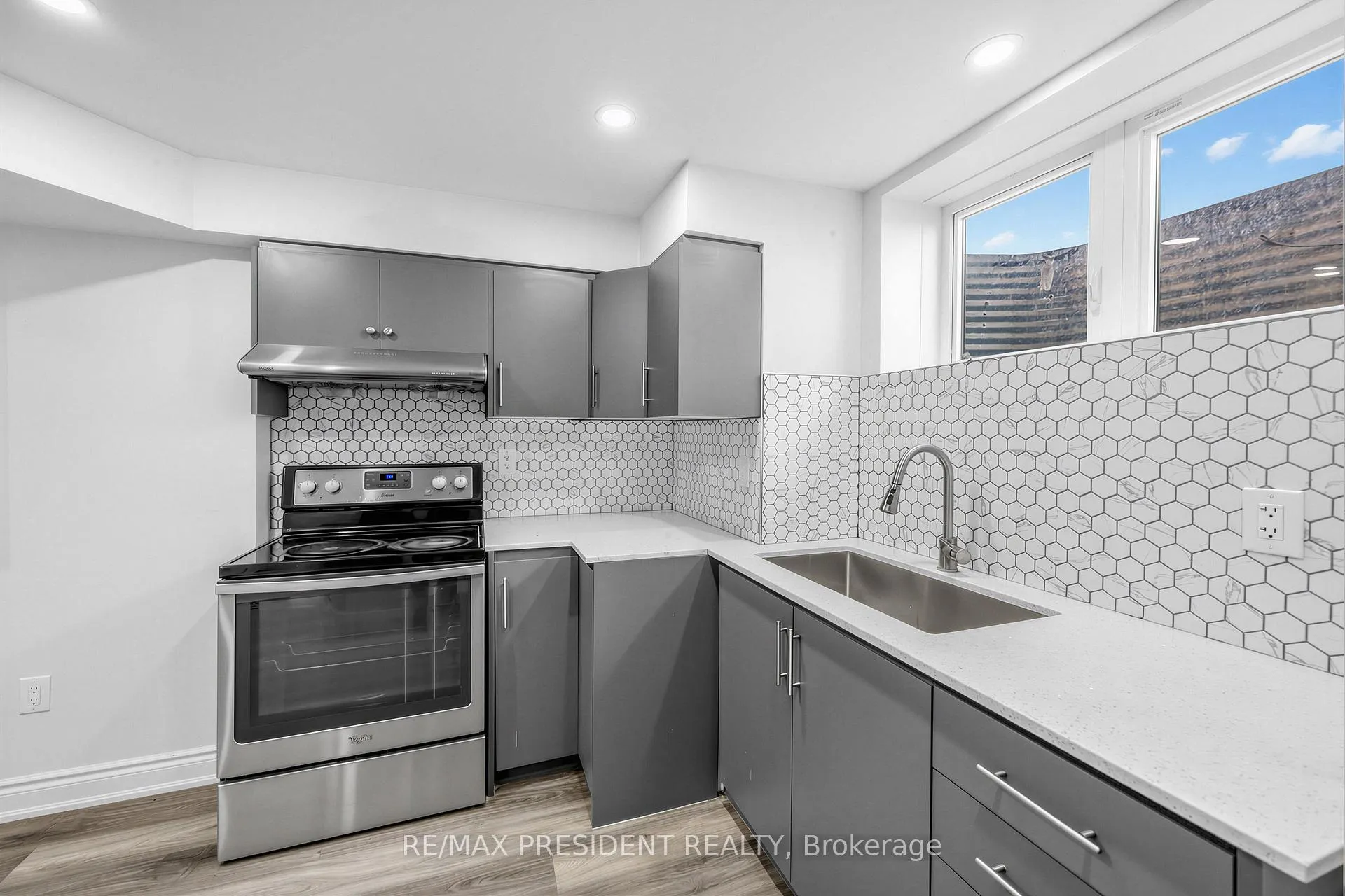 Photo 13 of Unit 14, 50 Edinburgh Drive, Brampton, Bram West — HOMEH