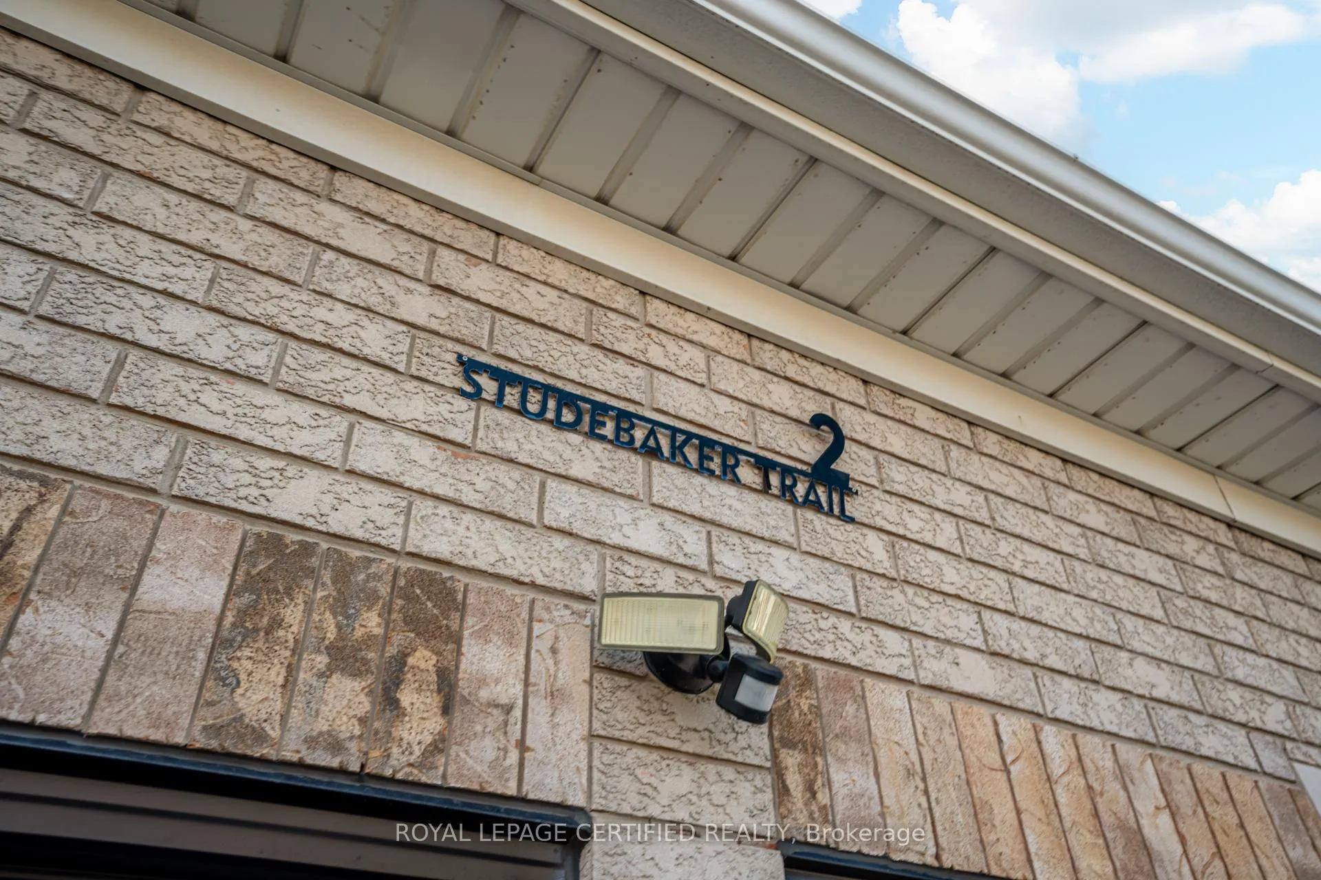 Photo 5 of 2 Studebaker Trail, Brampton, Fletcher's Meadow — HOMEH
