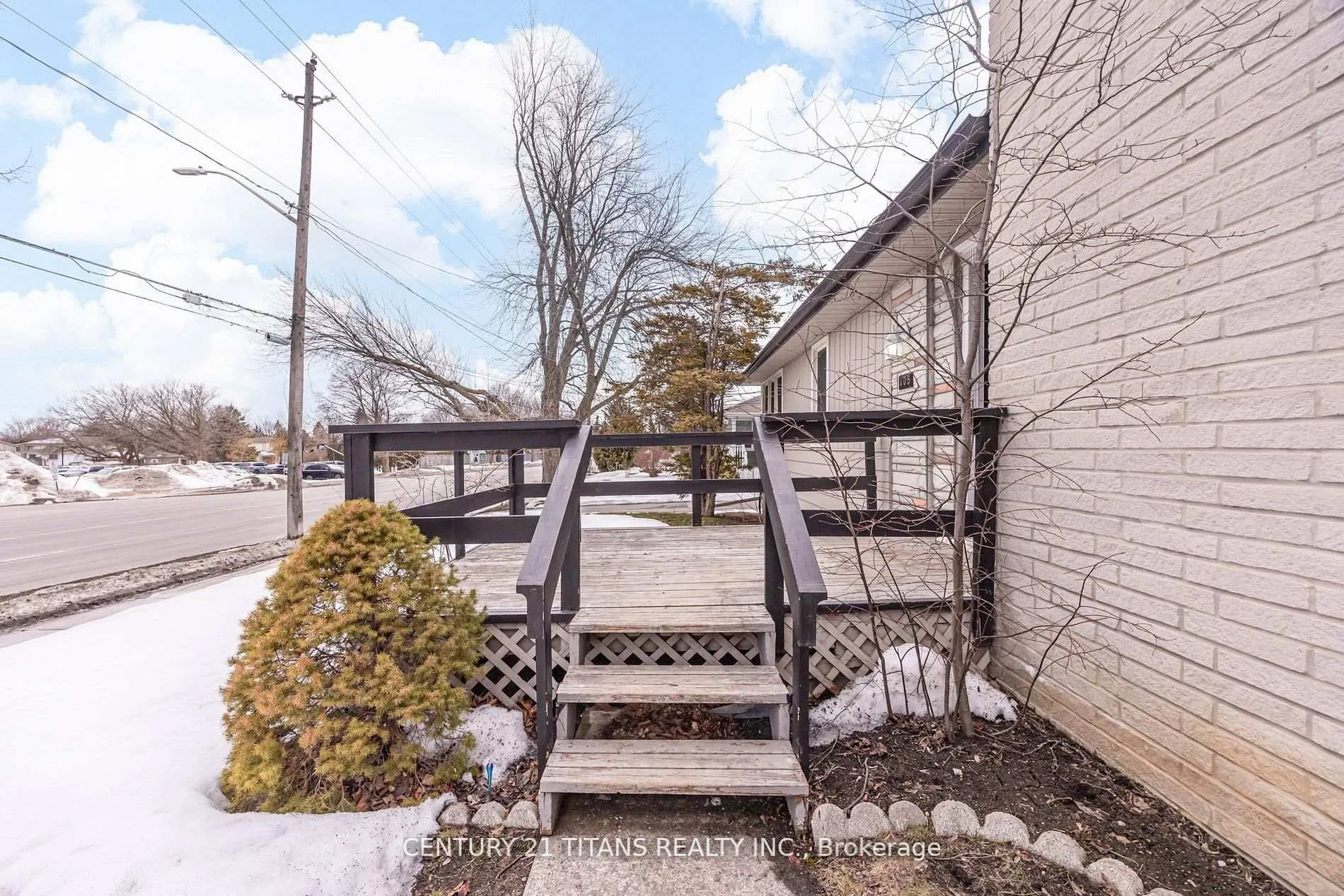 Photo 4 of 405 Anderson Street, Whitby, Blue Grass Meadows — HOMEH