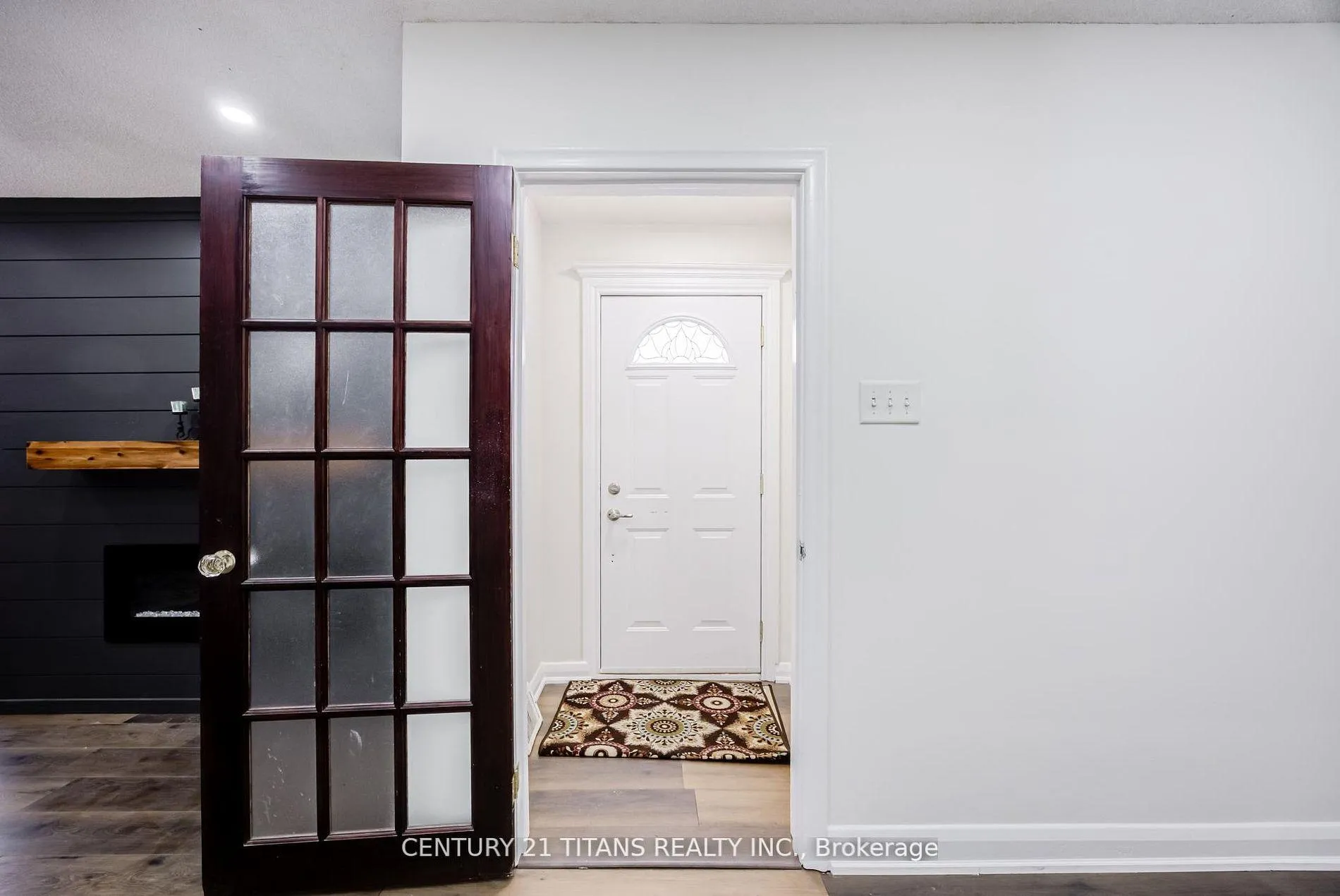 Photo 8 of 405 Anderson Street, Whitby, Blue Grass Meadows — HOMEH