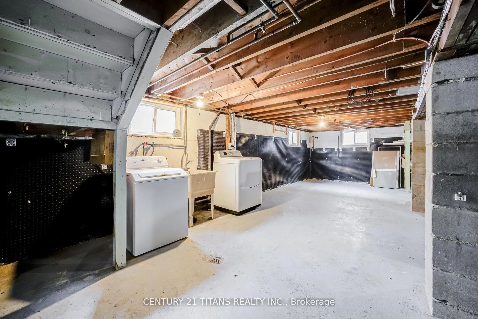 Photo 38 of 405 Anderson Street, Whitby, Blue Grass Meadows — HOMEH