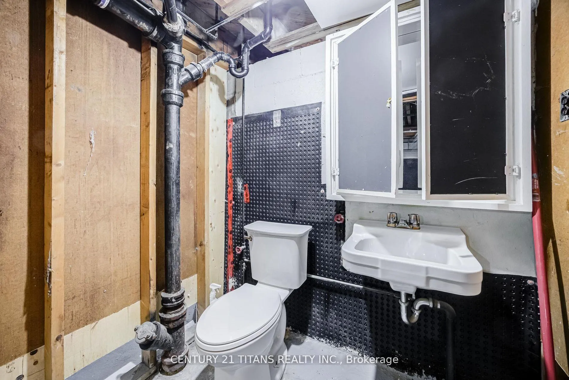 Photo 42 of 405 Anderson Street, Whitby, Blue Grass Meadows — HOMEH