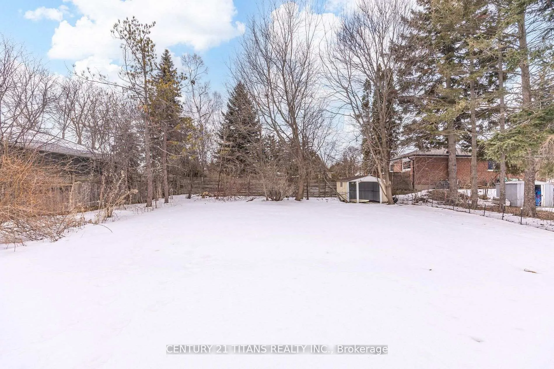 Photo 43 of 405 Anderson Street, Whitby, Blue Grass Meadows — HOMEH