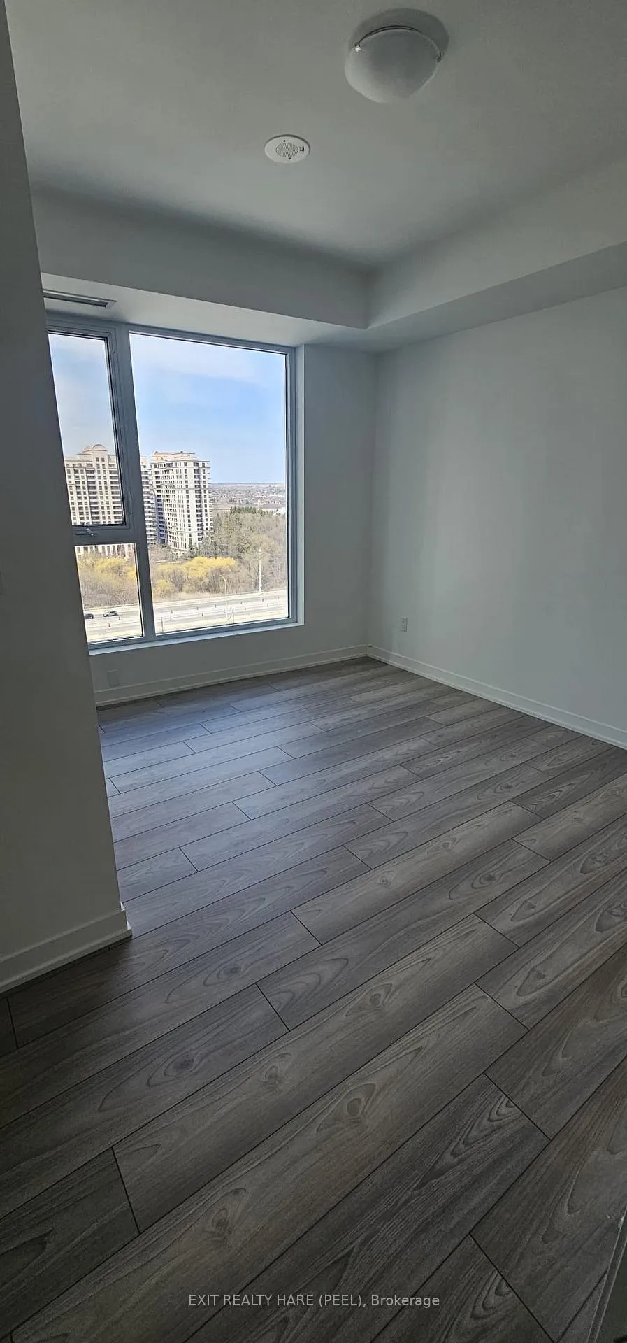 Photo 4 of Unit 1203, 474 Caldari Road, Vaughan, Concord — HOMEH