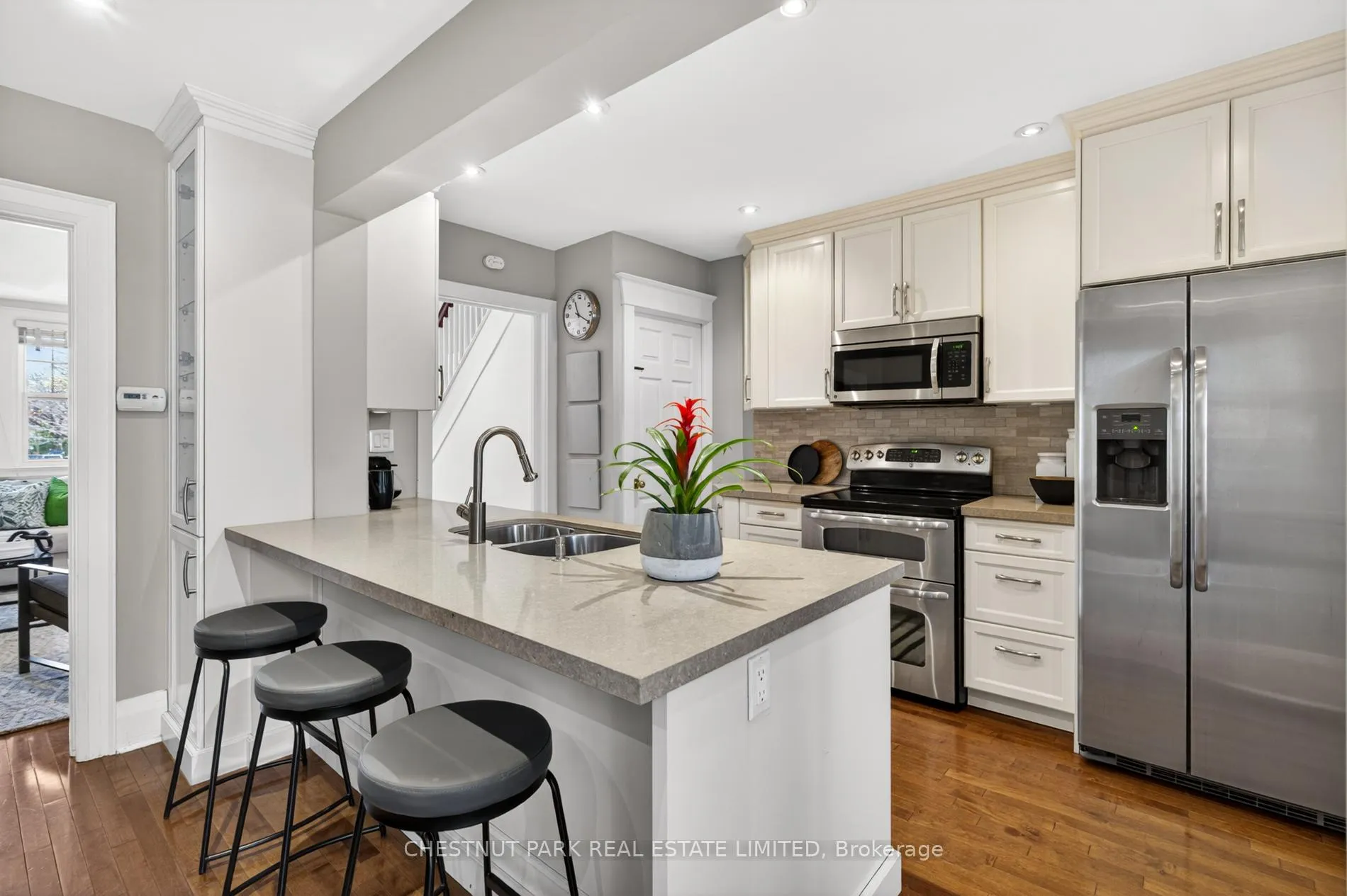 Photo 13 of 44 Harwood Road, Toronto, Mount Pleasant East — HOMEH