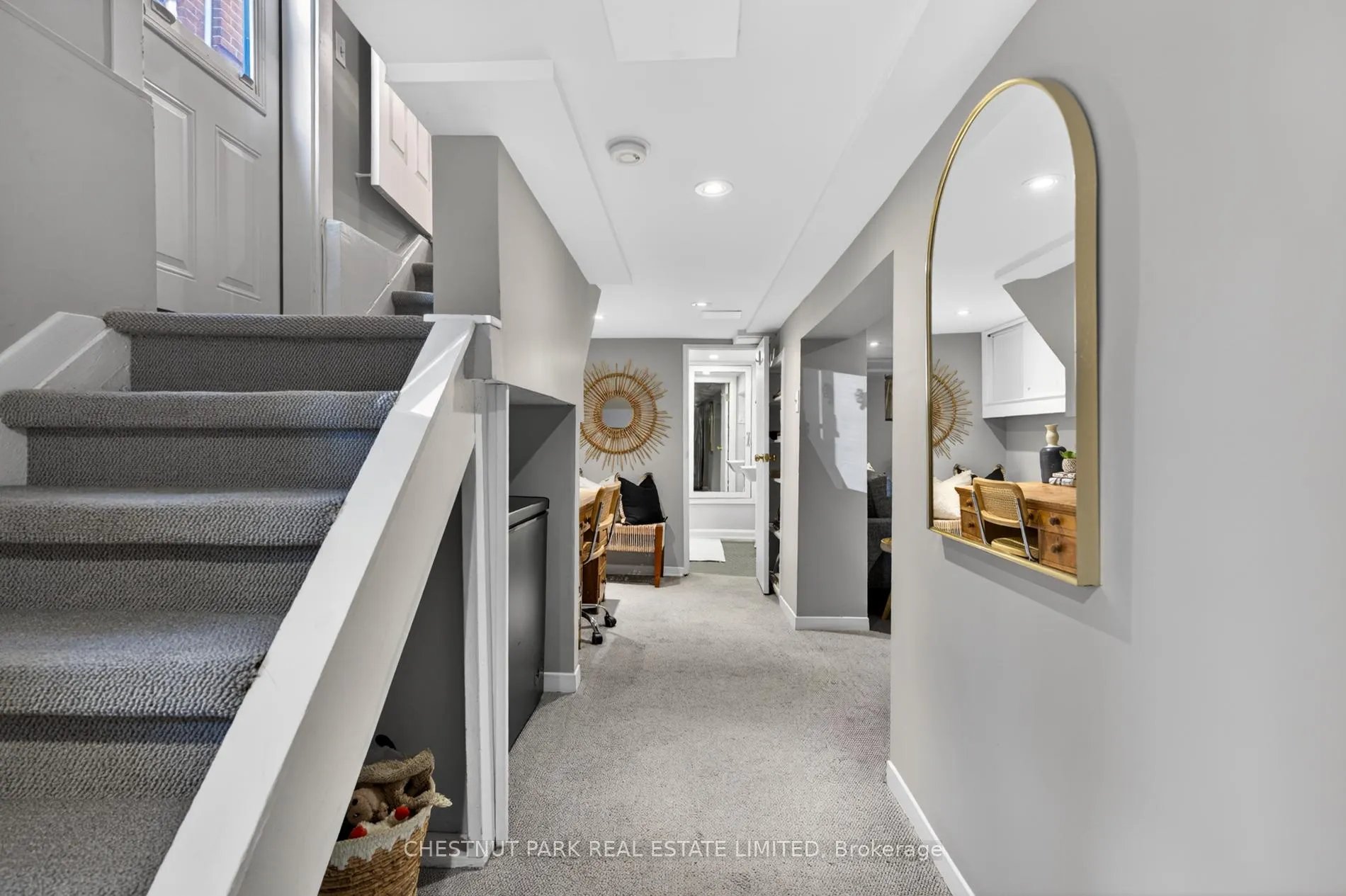 Photo 32 of 44 Harwood Road, Toronto, Mount Pleasant East — HOMEH