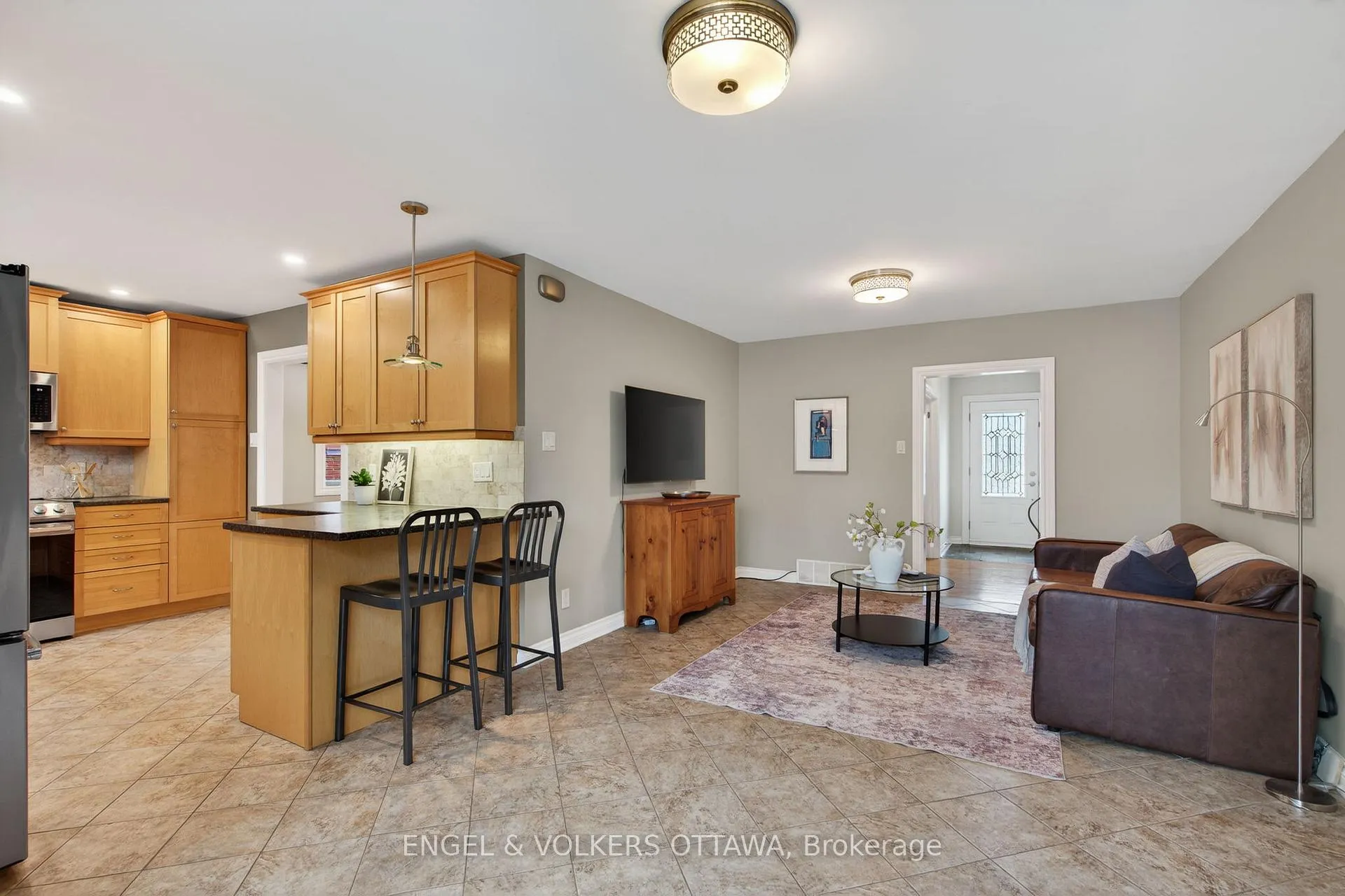 Photo 15 of 1774 Playfair Drive, Ottawa, Playfair Park — HOMEH