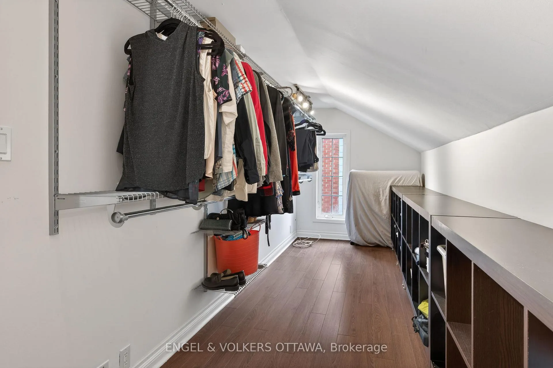 Photo 37 of 1774 Playfair Drive, Ottawa, Playfair Park — HOMEH