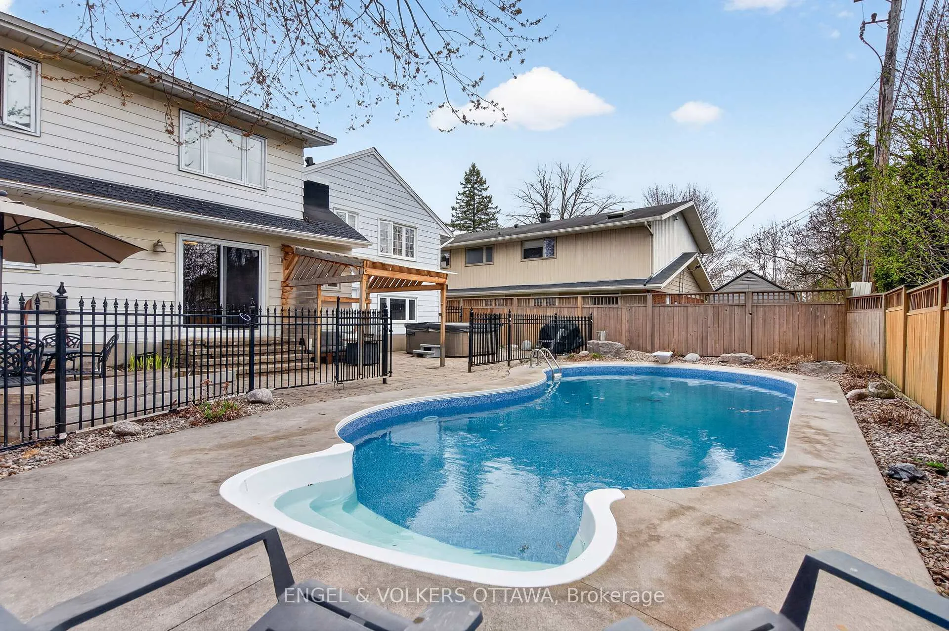 Photo 45 of 1774 Playfair Drive, Ottawa, Playfair Park — HOMEH