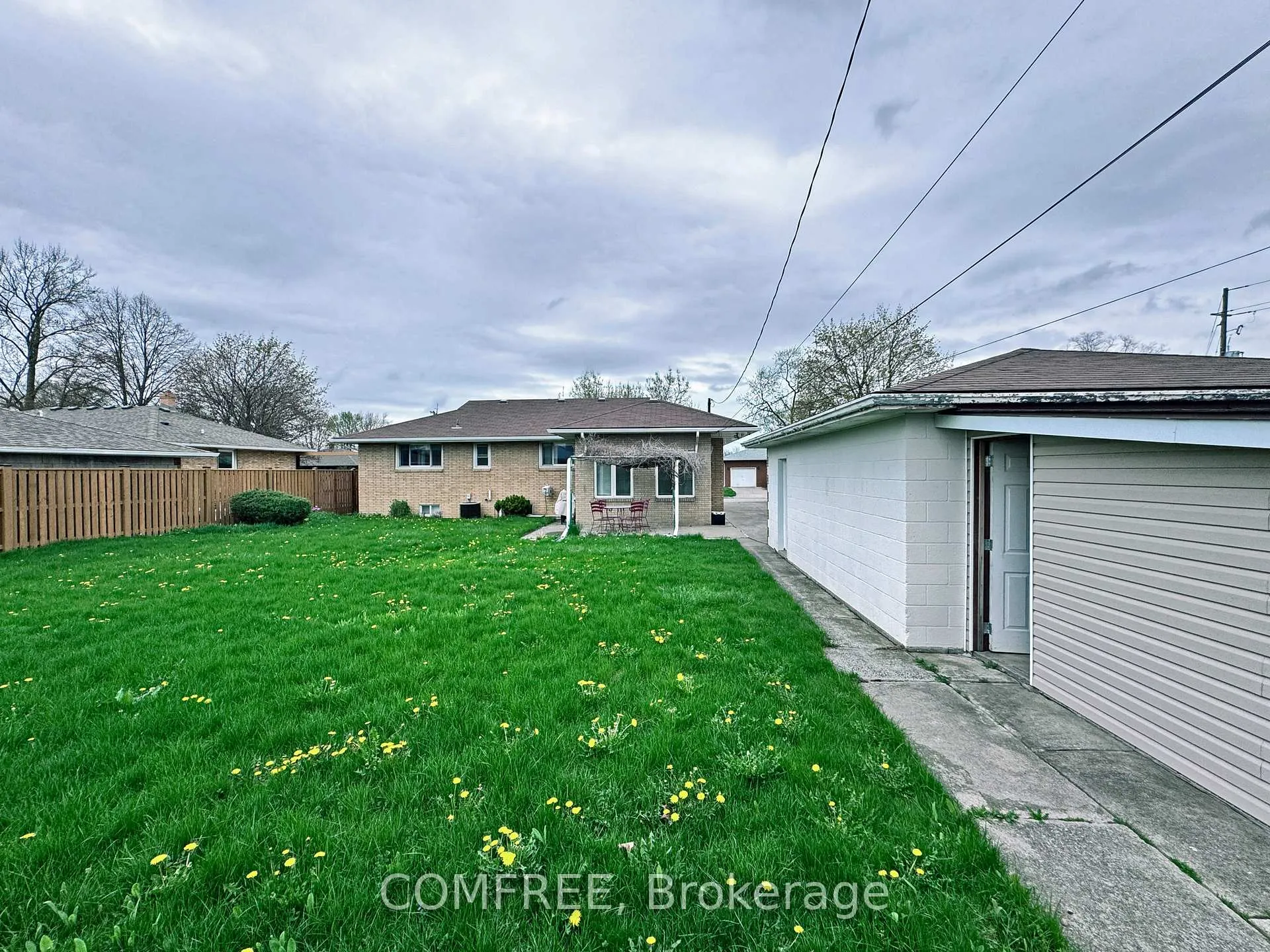 Photo 37 of 2387 Westcott Road, Windsor, Fontainbleu — HOMEH