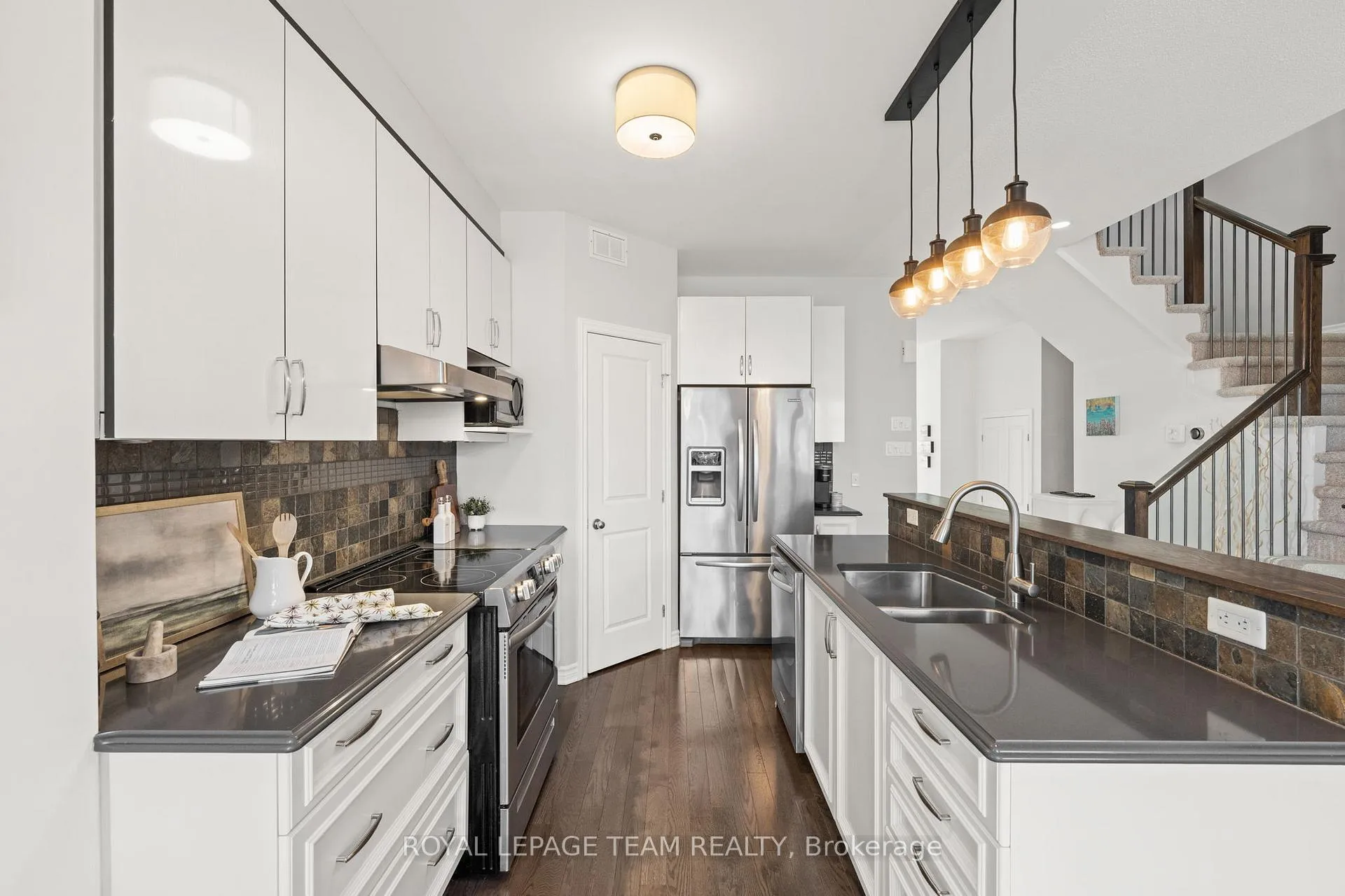 Photo 10 of 105 Abetti Ridge, Ottawa, Barrhaven - Stonebridge — HOMEH