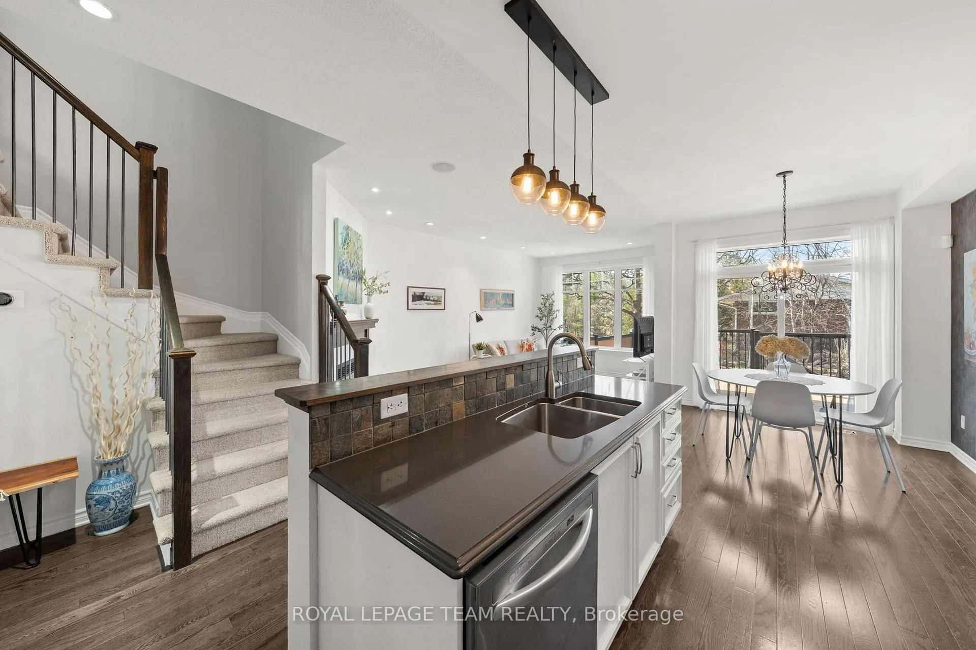Photo 12 of 105 Abetti Ridge, Ottawa, Barrhaven - Stonebridge — HOMEH
