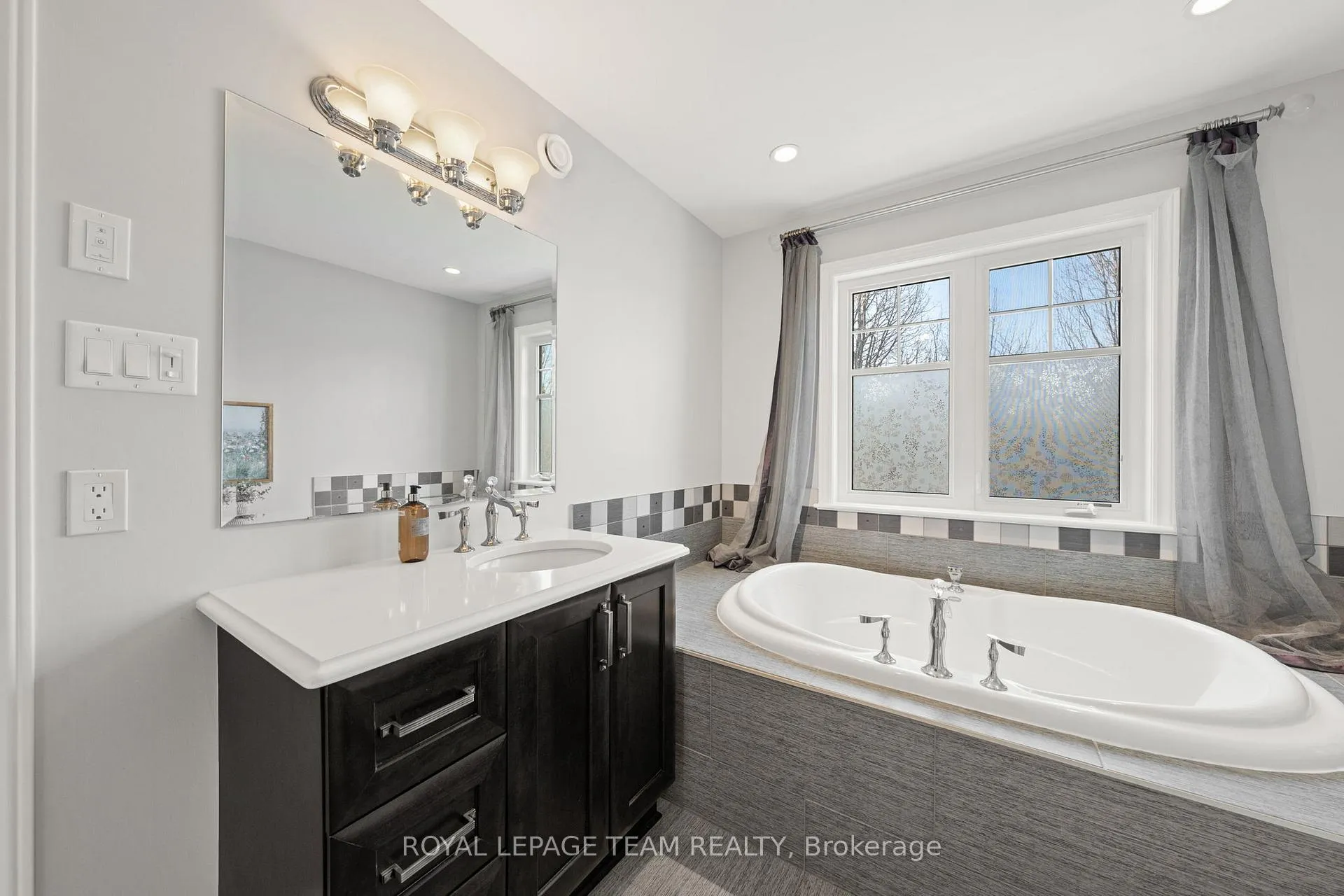 Photo 26 of 105 Abetti Ridge, Ottawa, Barrhaven - Stonebridge — HOMEH