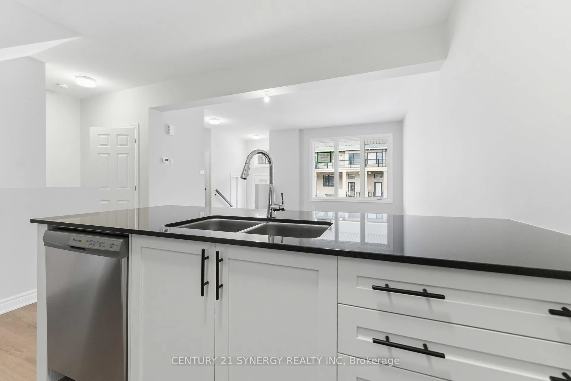 Photo 11 of 77 Ryan Reynolds Way, Ottawa, Avalon West — HOMEH